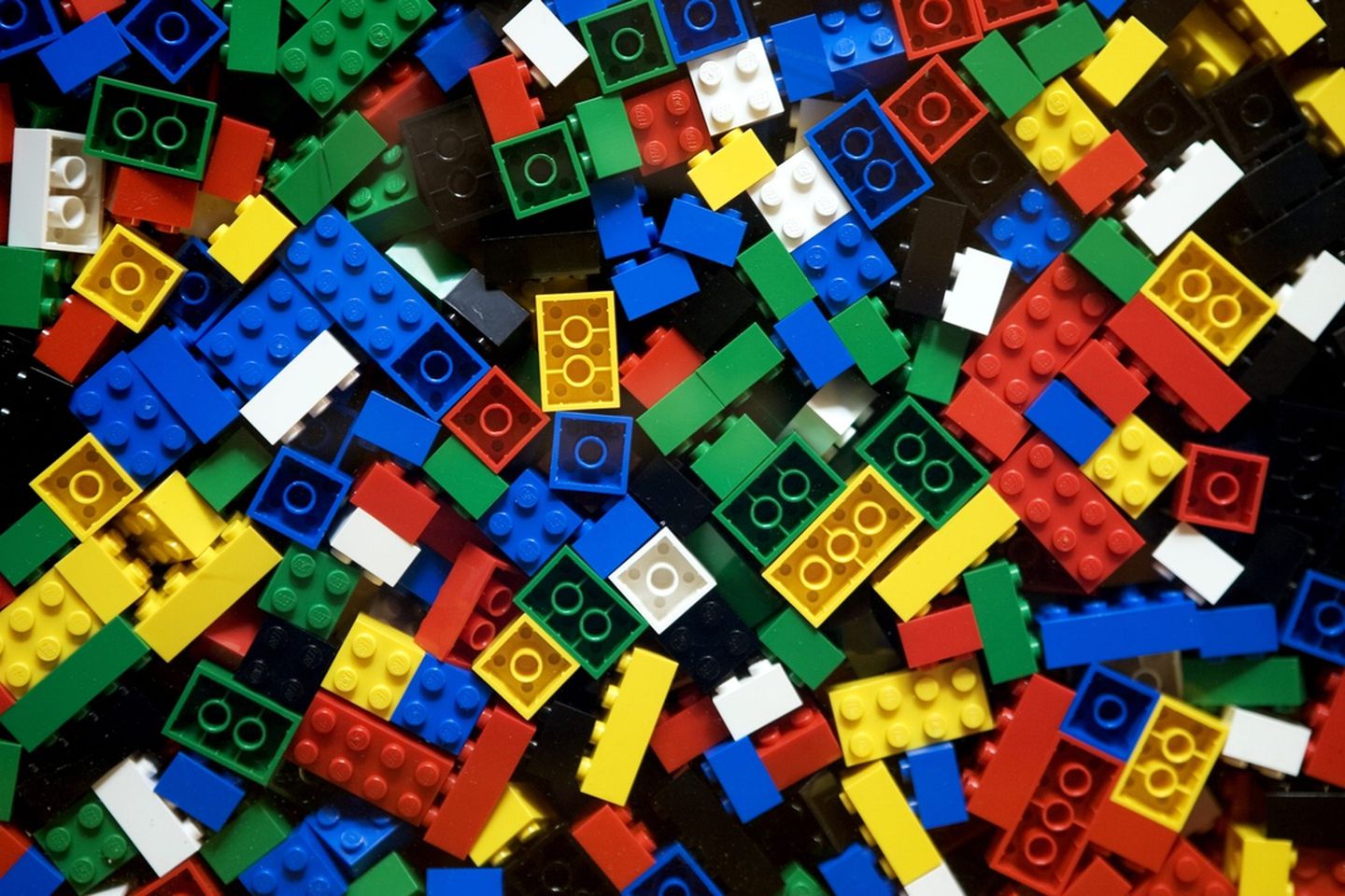 Lego is so popular, it can’t keep up with demand - The Verge