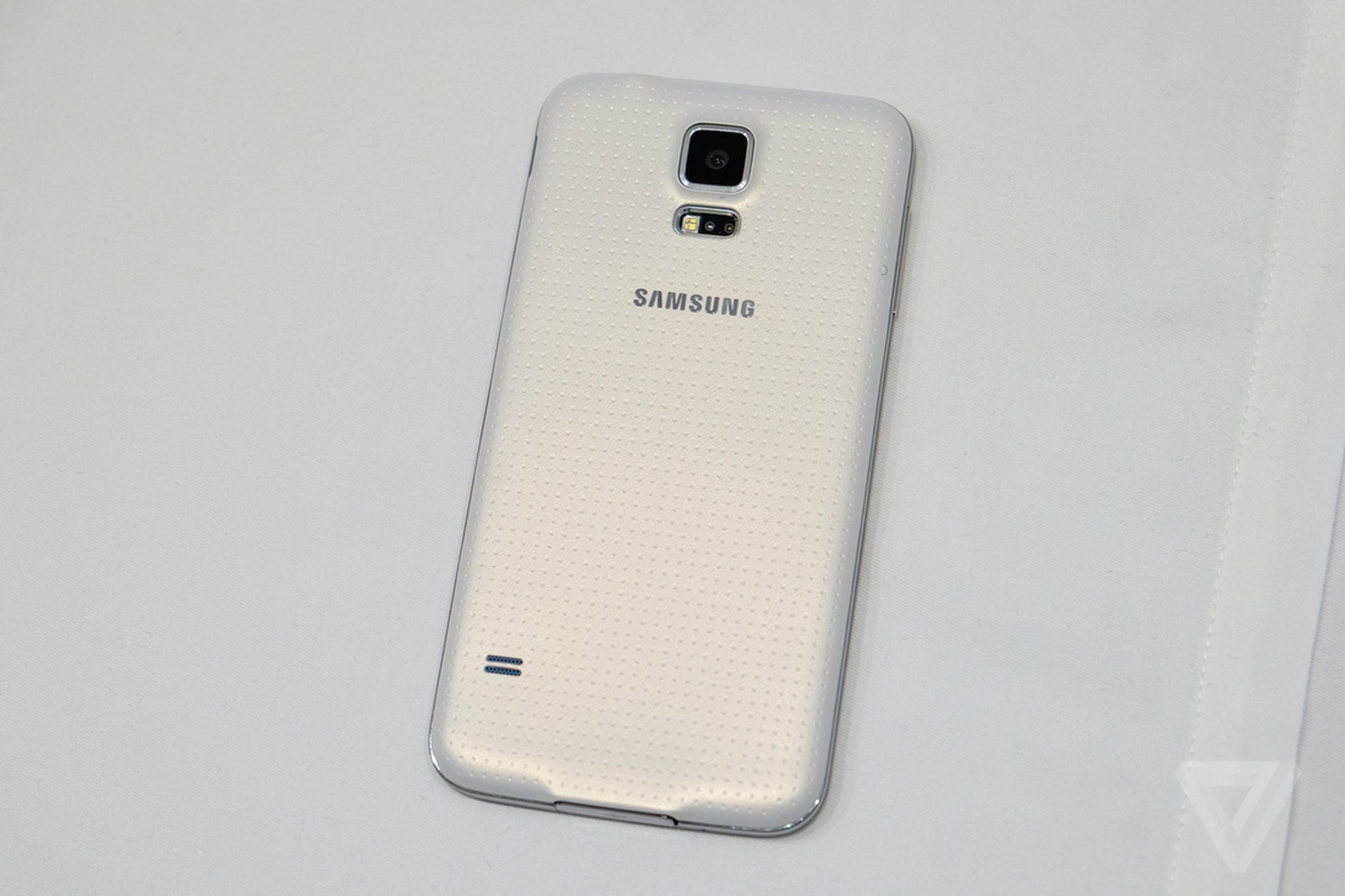 Samsung Galaxy S5 hands-on photos