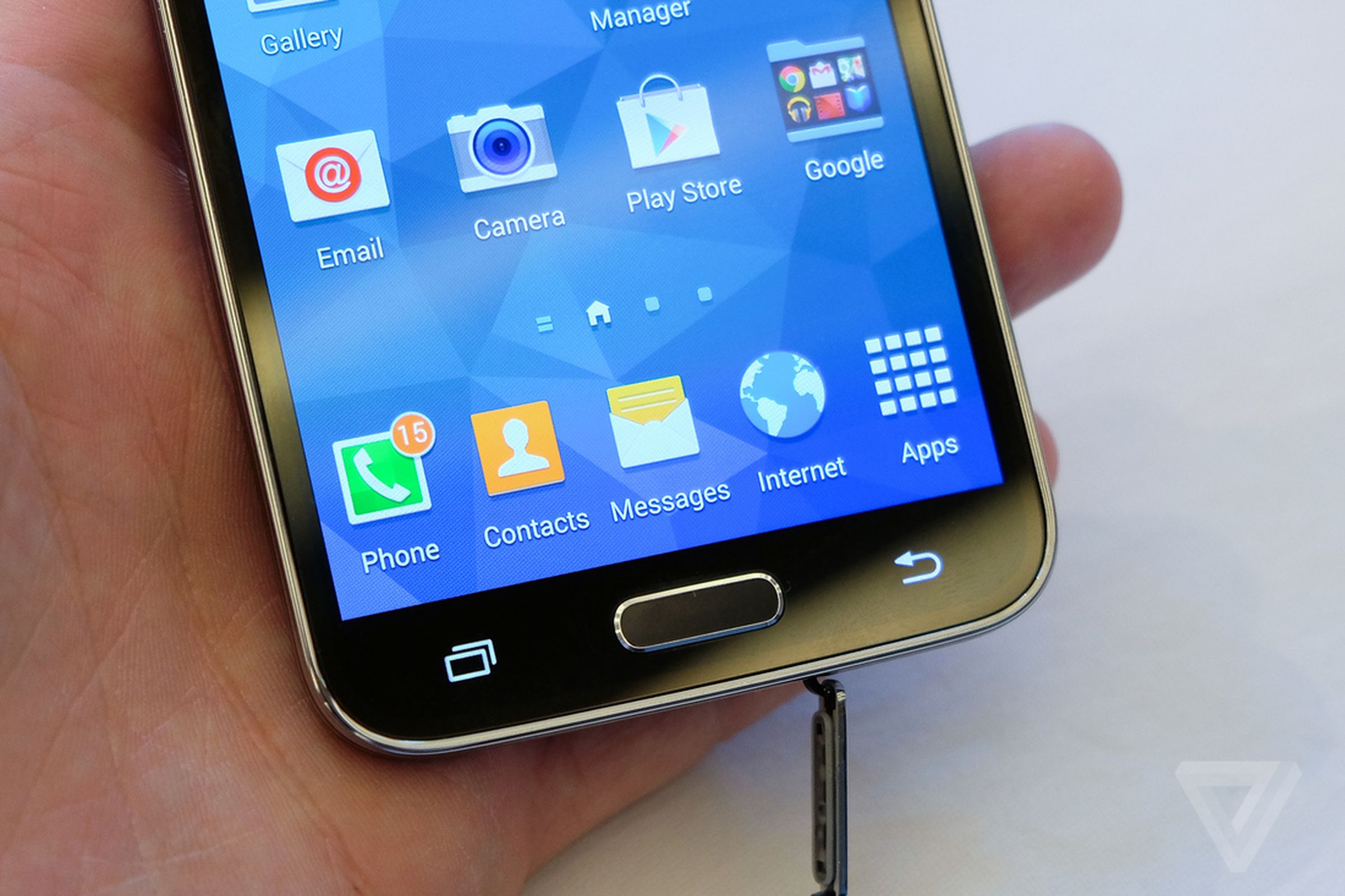 Samsung Galaxy S5 hands-on photos