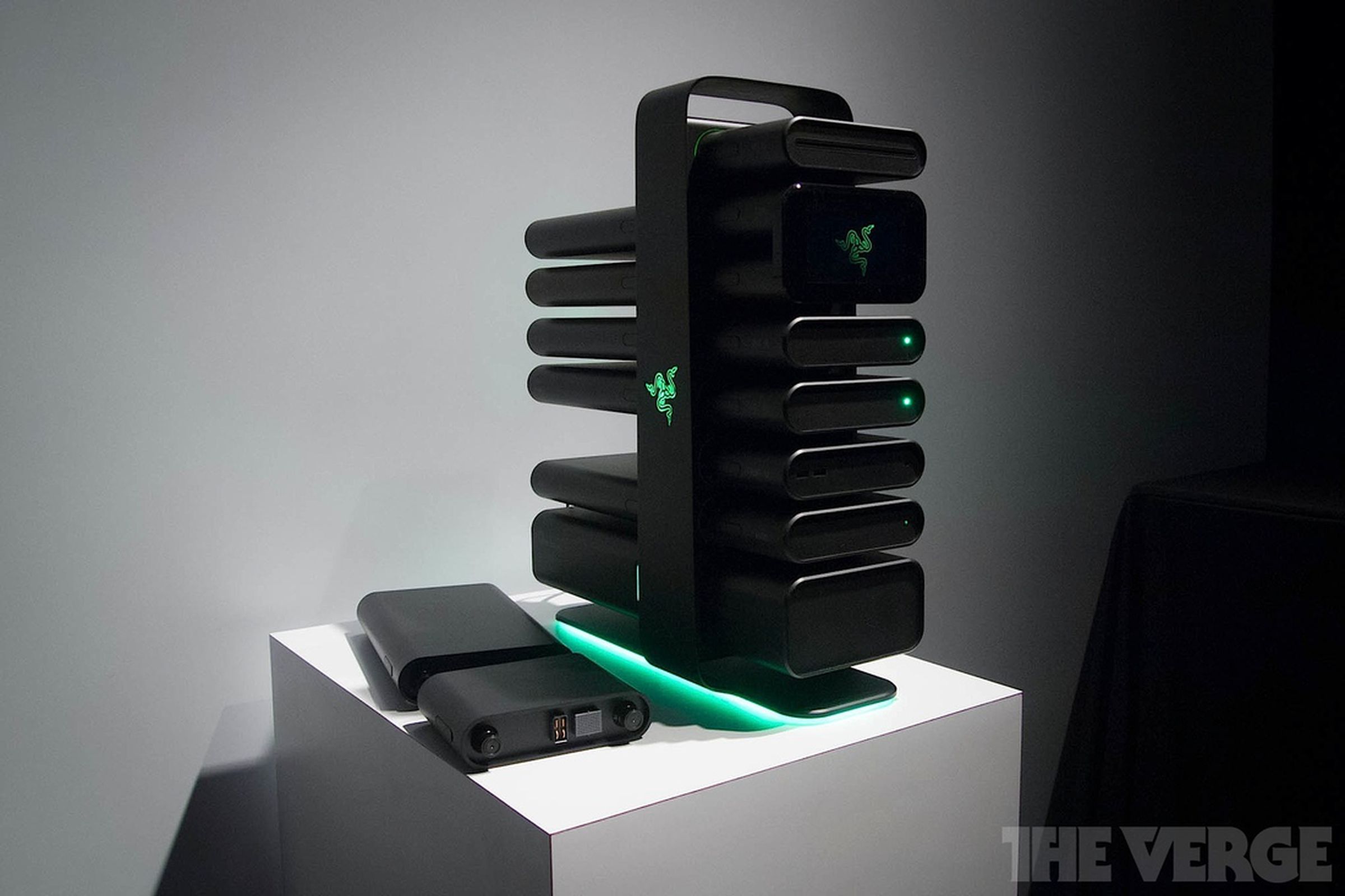 Девайсы будущего. Razer Project Christine. Системный блок Razer. Razer модульный ПК. Игровой компьютер Razer.