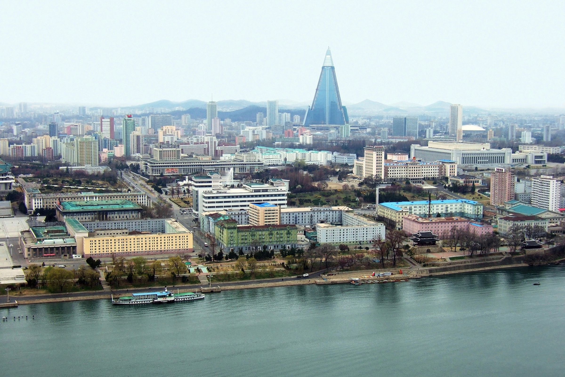north korea pyongyang ryugyong (Maxim Tupikov / Shutterstock.com)