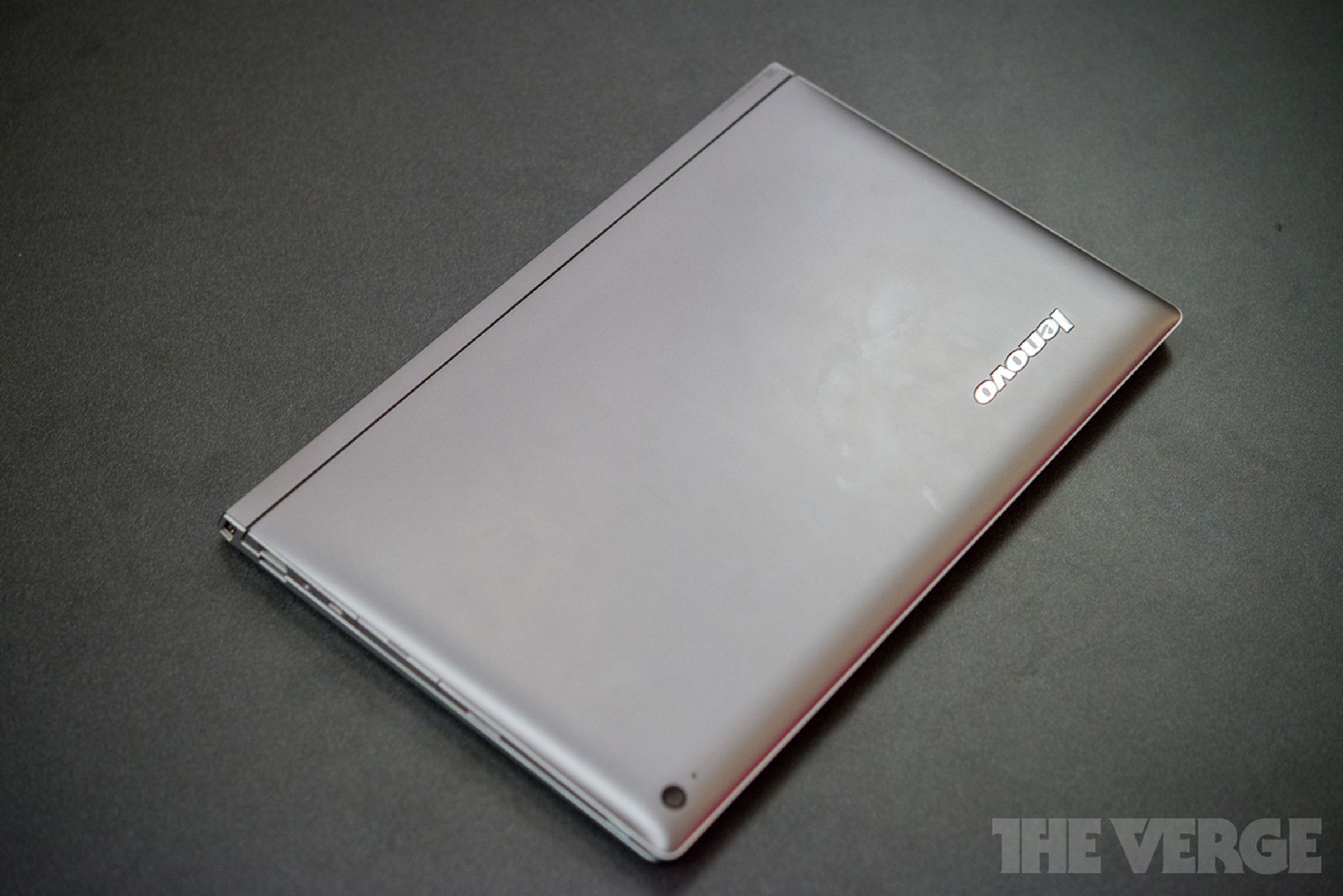 Lenovo Miix 2 and Yoga 2 hands-on photos