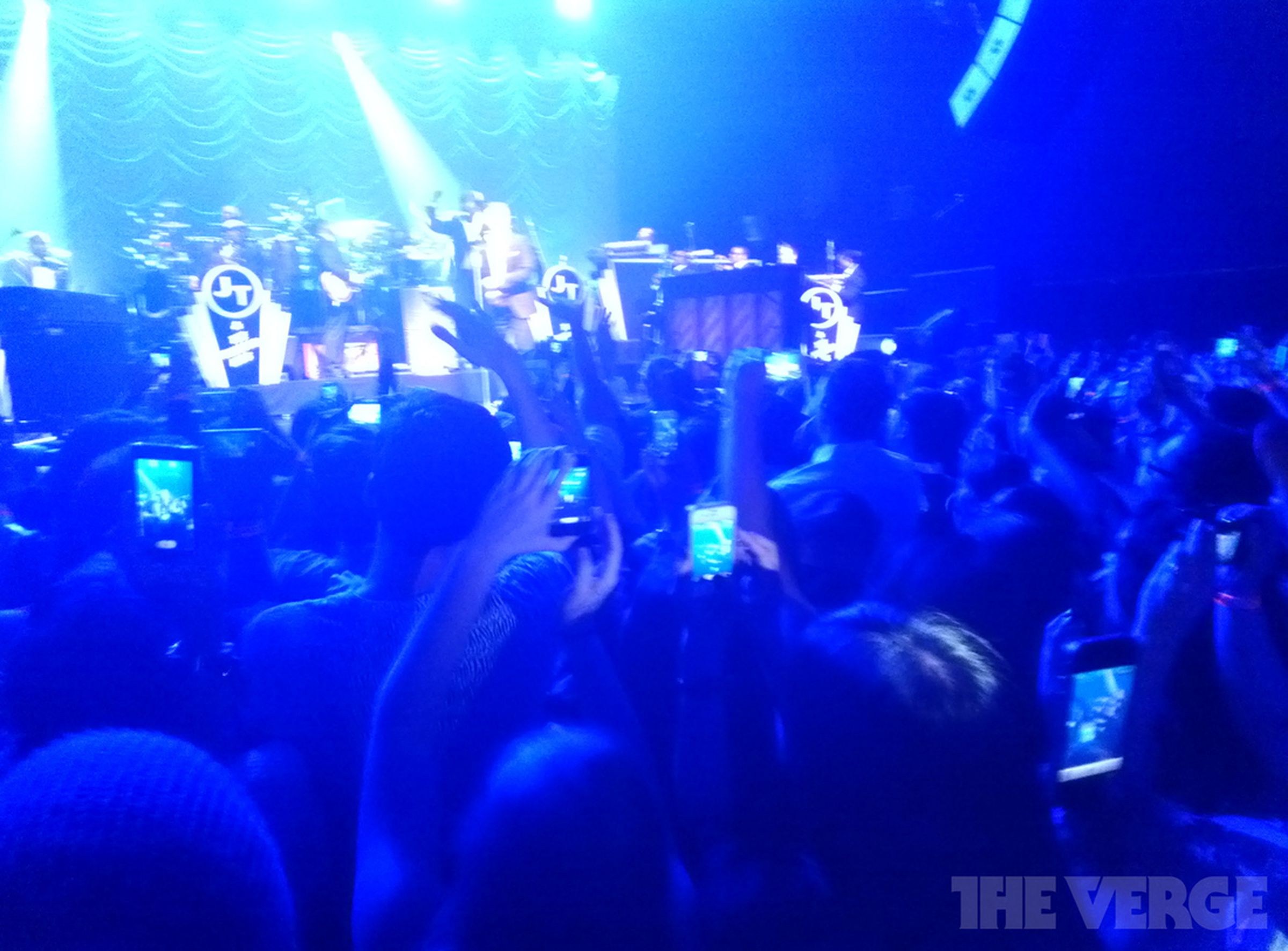Google Glass at a Justin Timberlake concert