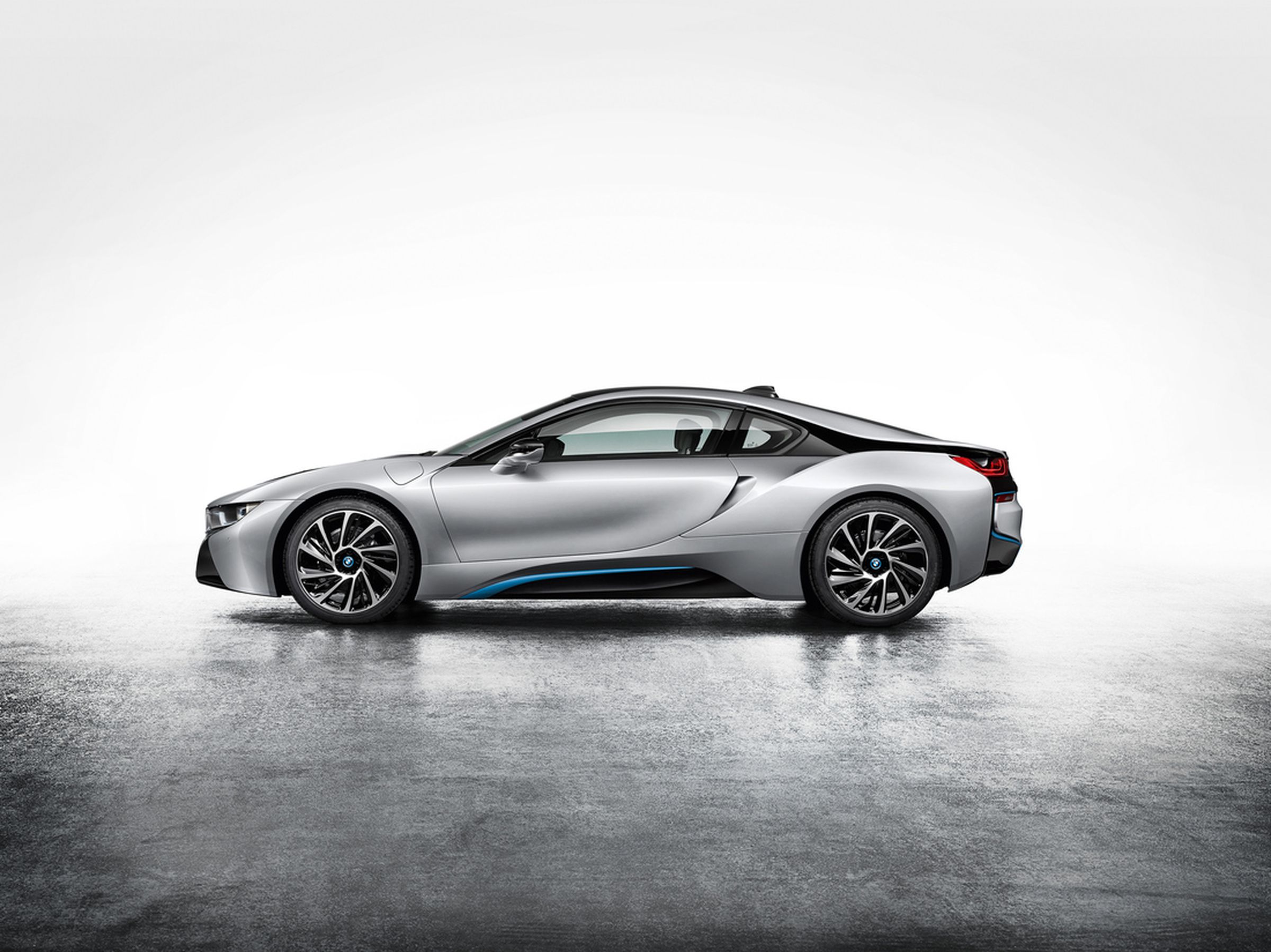 BMW i8: the production model