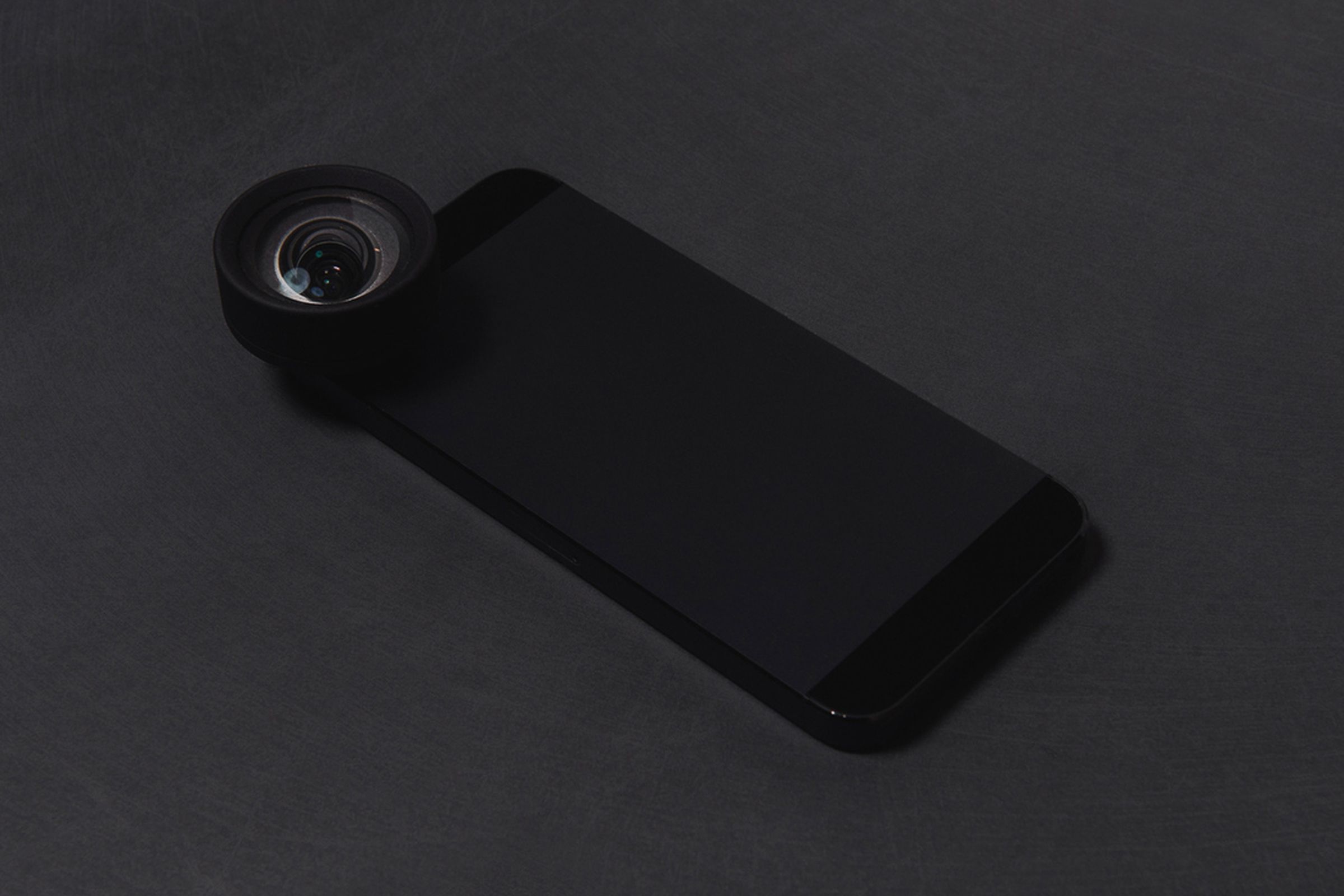 Moment lens for smartphones