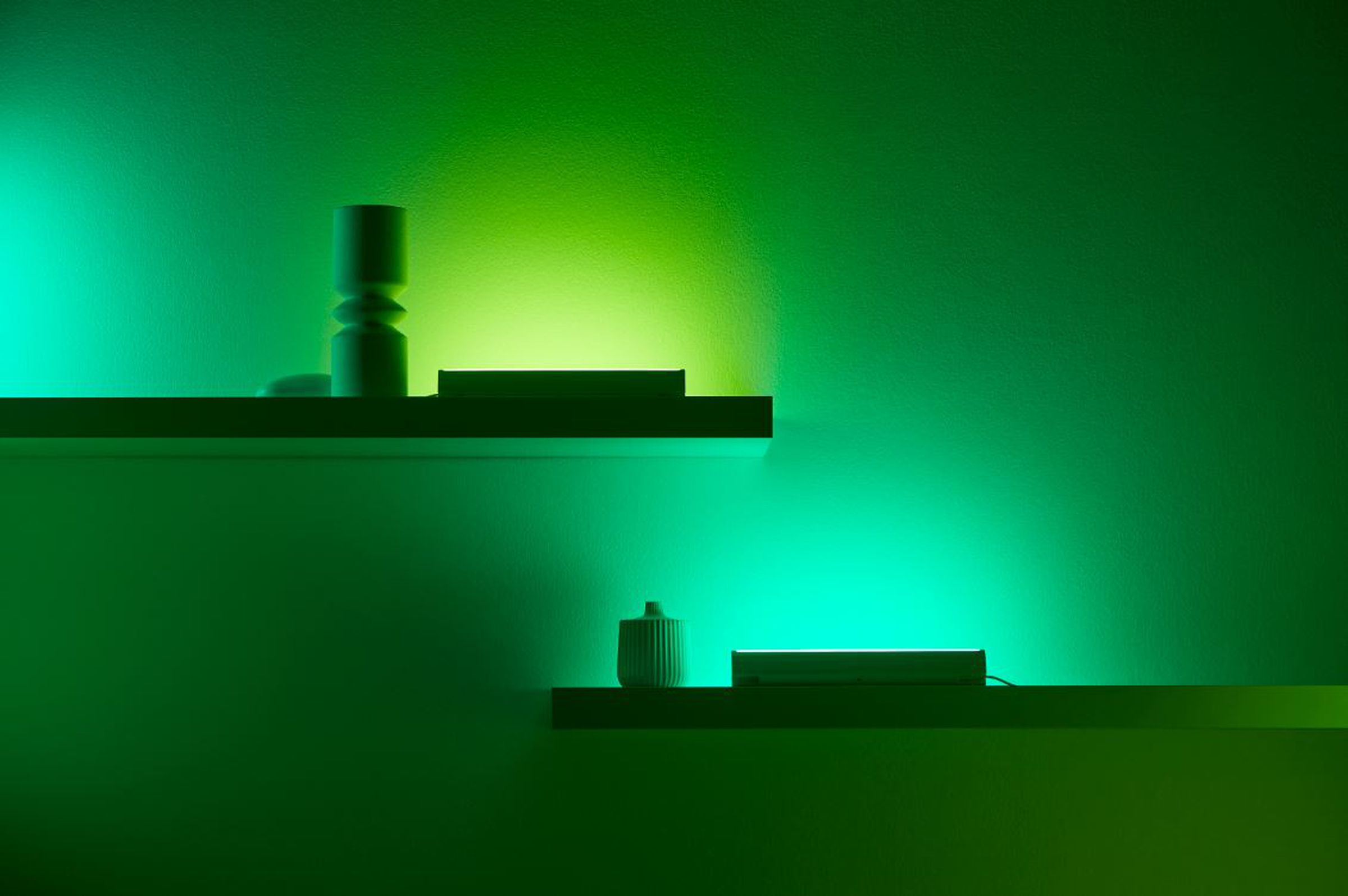 New WiZ light bars can sit flat on a table or shelf for ambient light effects.