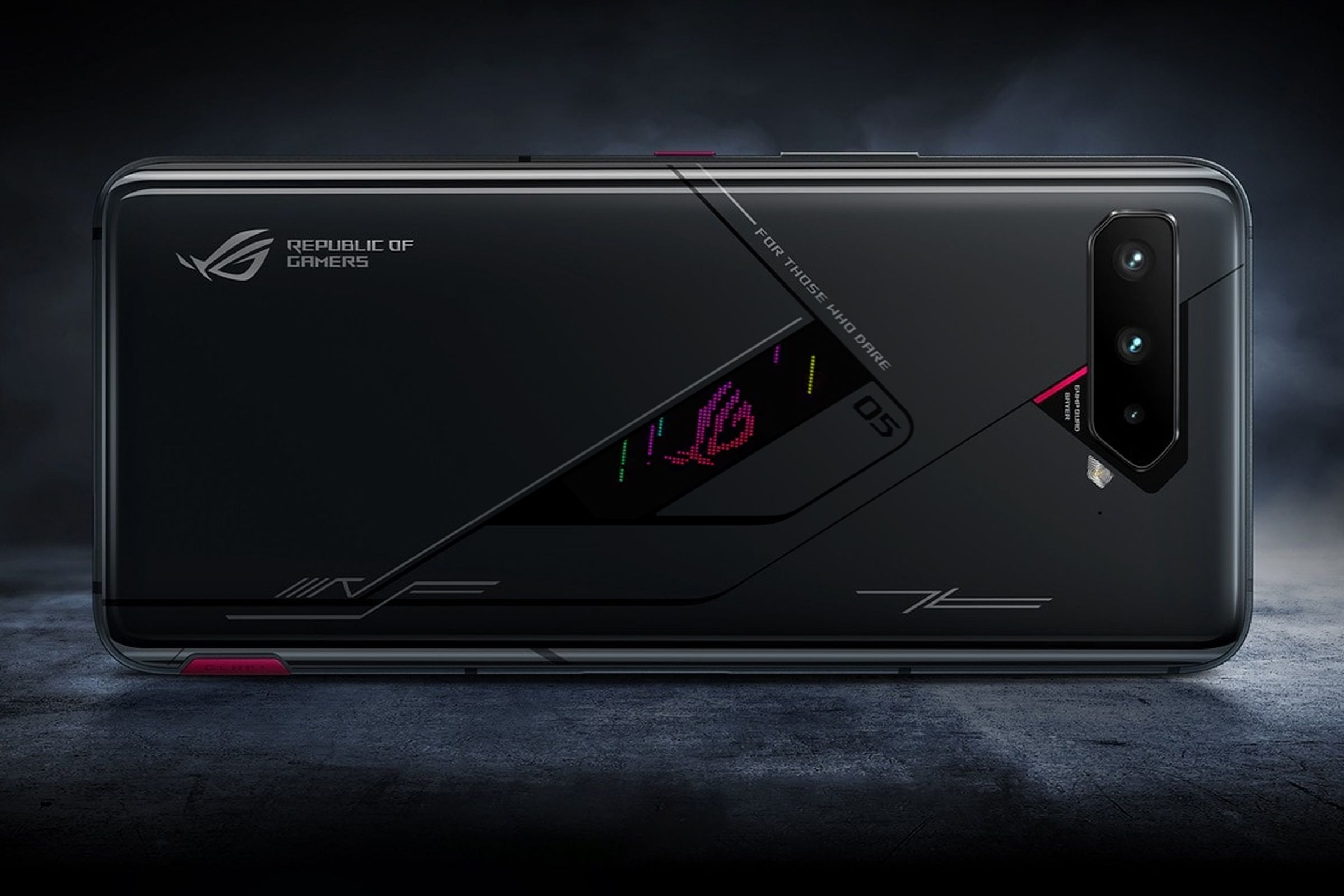 The ROG Phone 5S Pro, which has a small display on its rear.﻿
