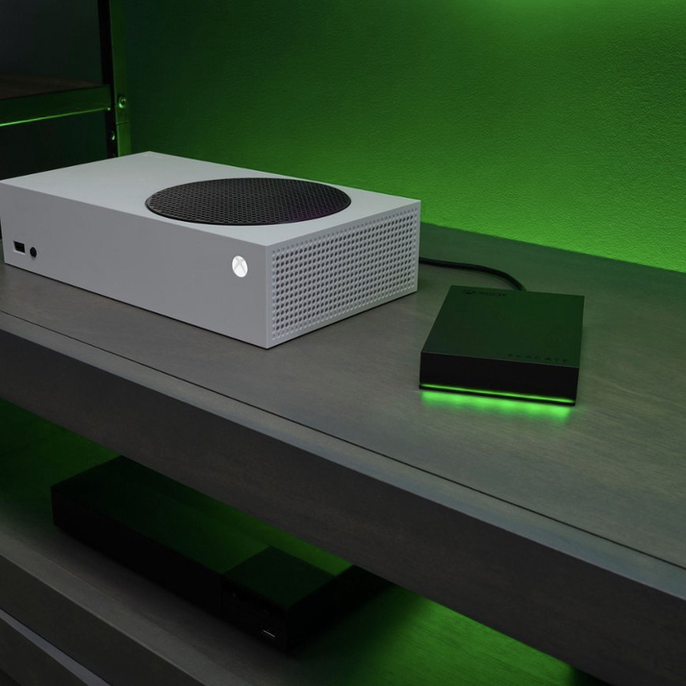 Accesorios imprescindibles para tu consola Xbox Series X o Series S
