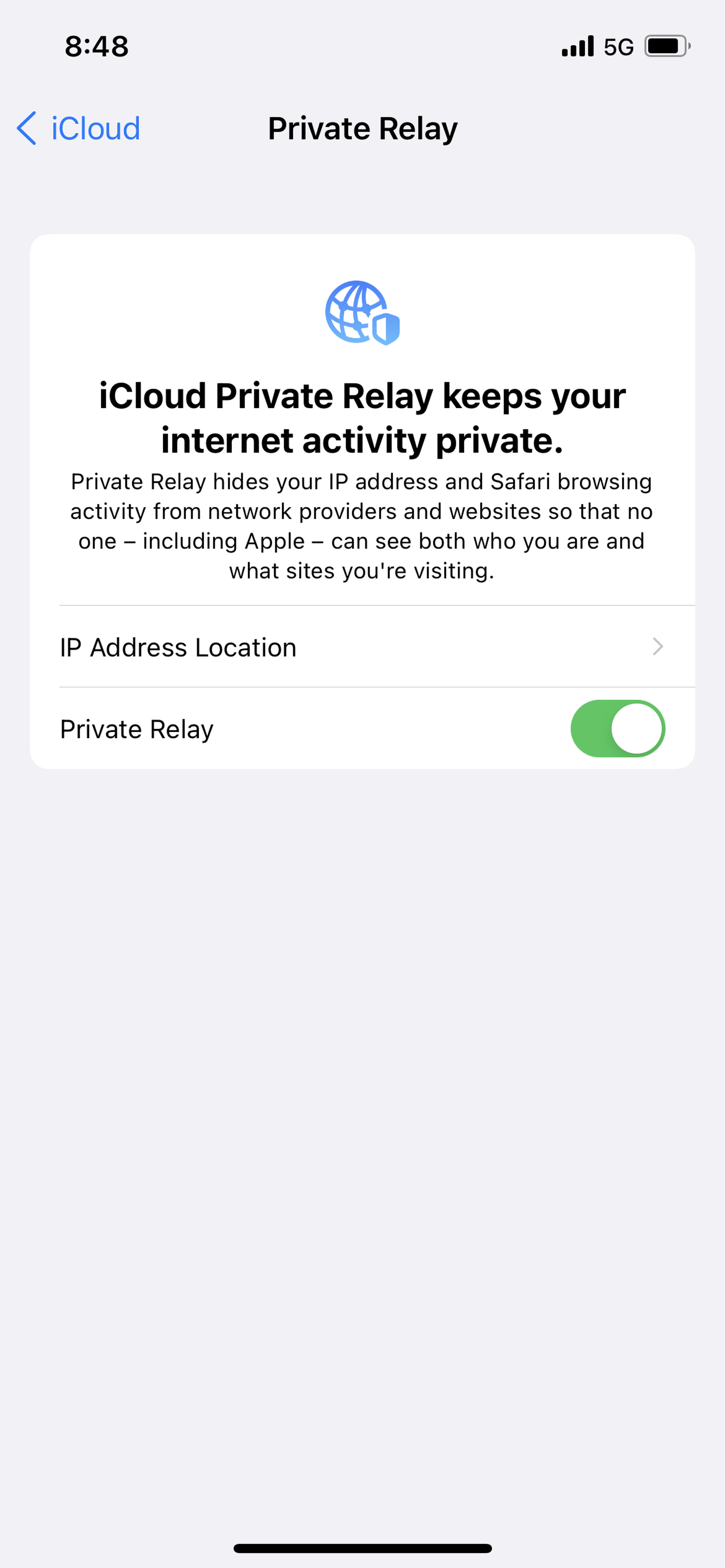 The toggle for Private Relay in iOS 15.