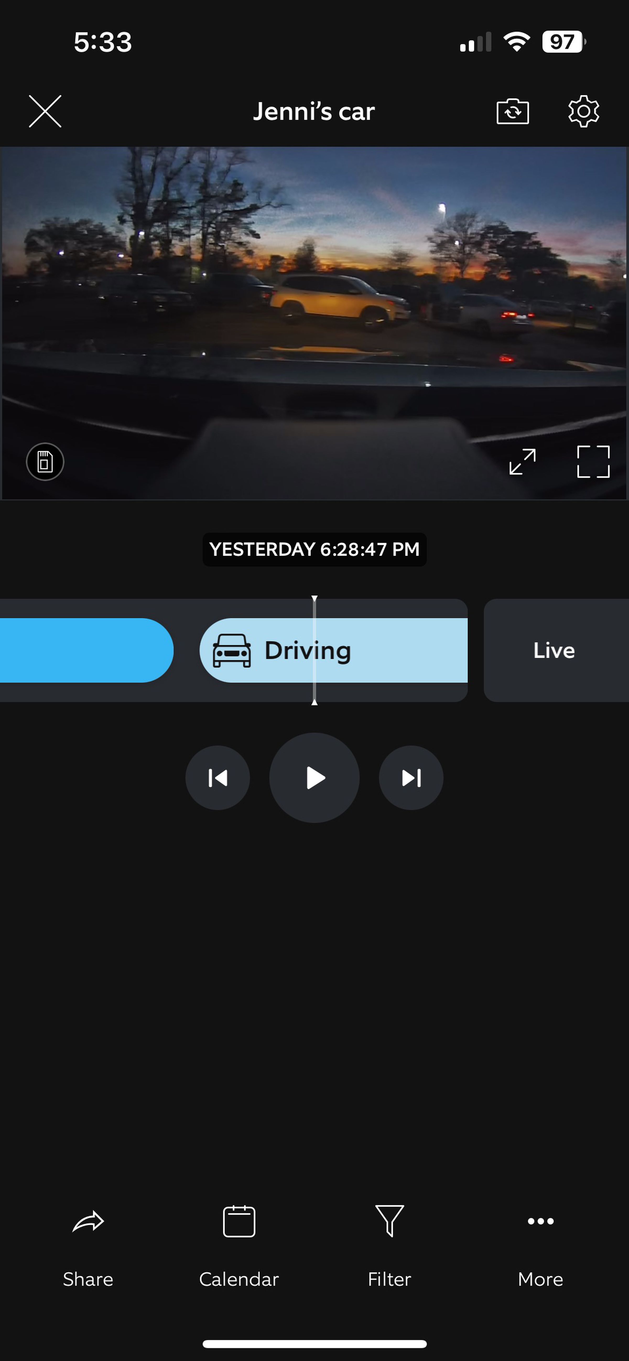 <em>Tapping on the camera icon in the app switches to the exterior view on live or recorded video.</em>