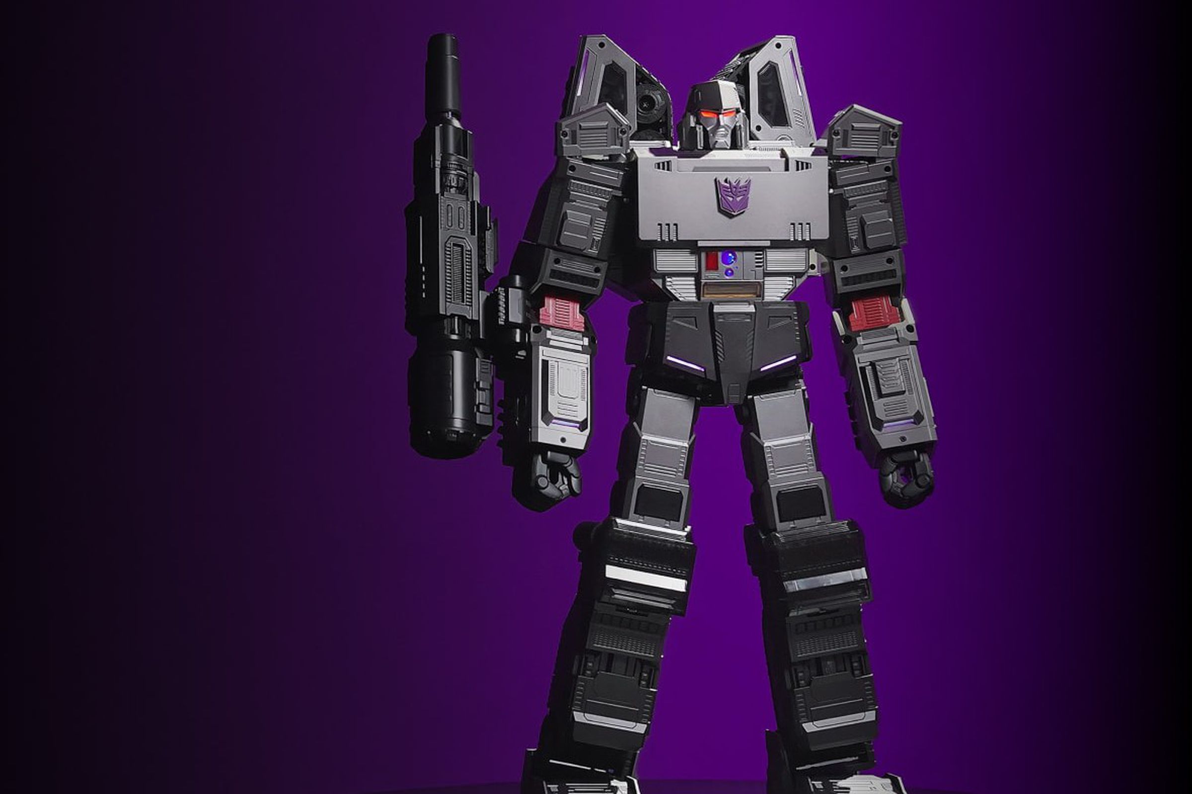 This self-transforming Megatron is as badass as it is expensive