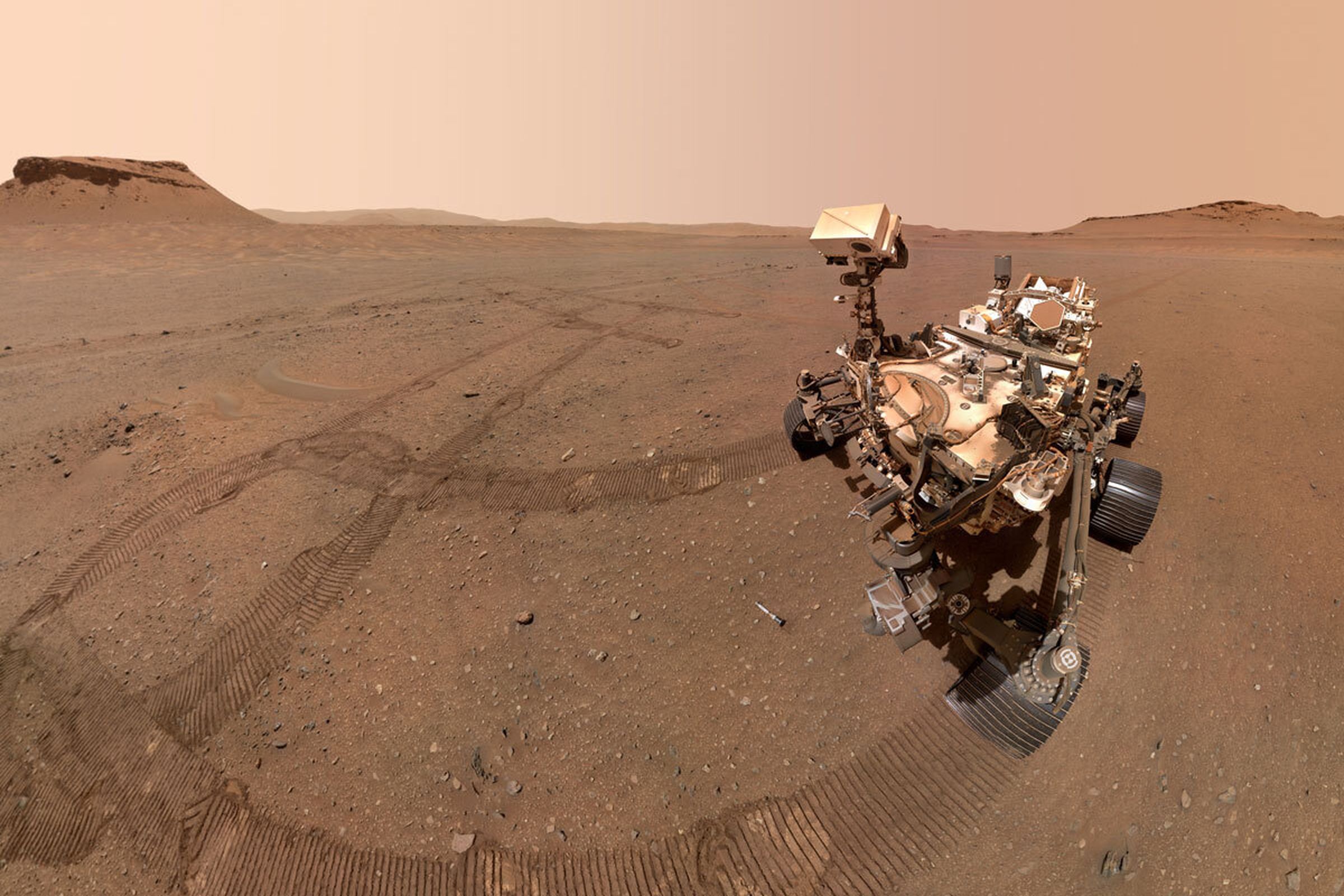 The NASA&nbsp;Perseverance rover taking a selfie beside a deposited sample tube.