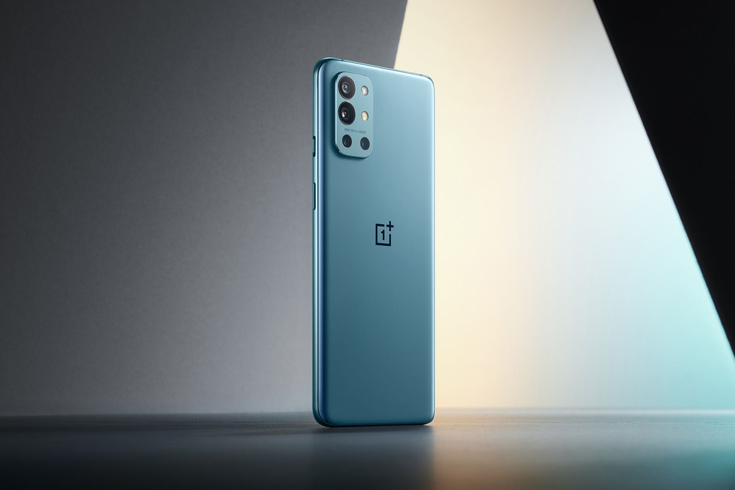 The OnePlus 9R will be sold in black or blue color options.