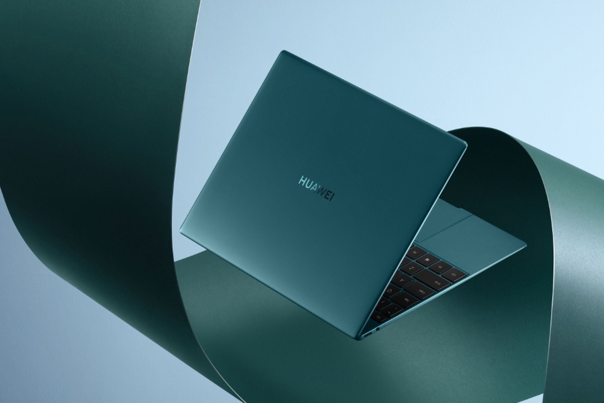 The MateBook X can be configured with up to an Intel 10th-Gen i7 CPU.