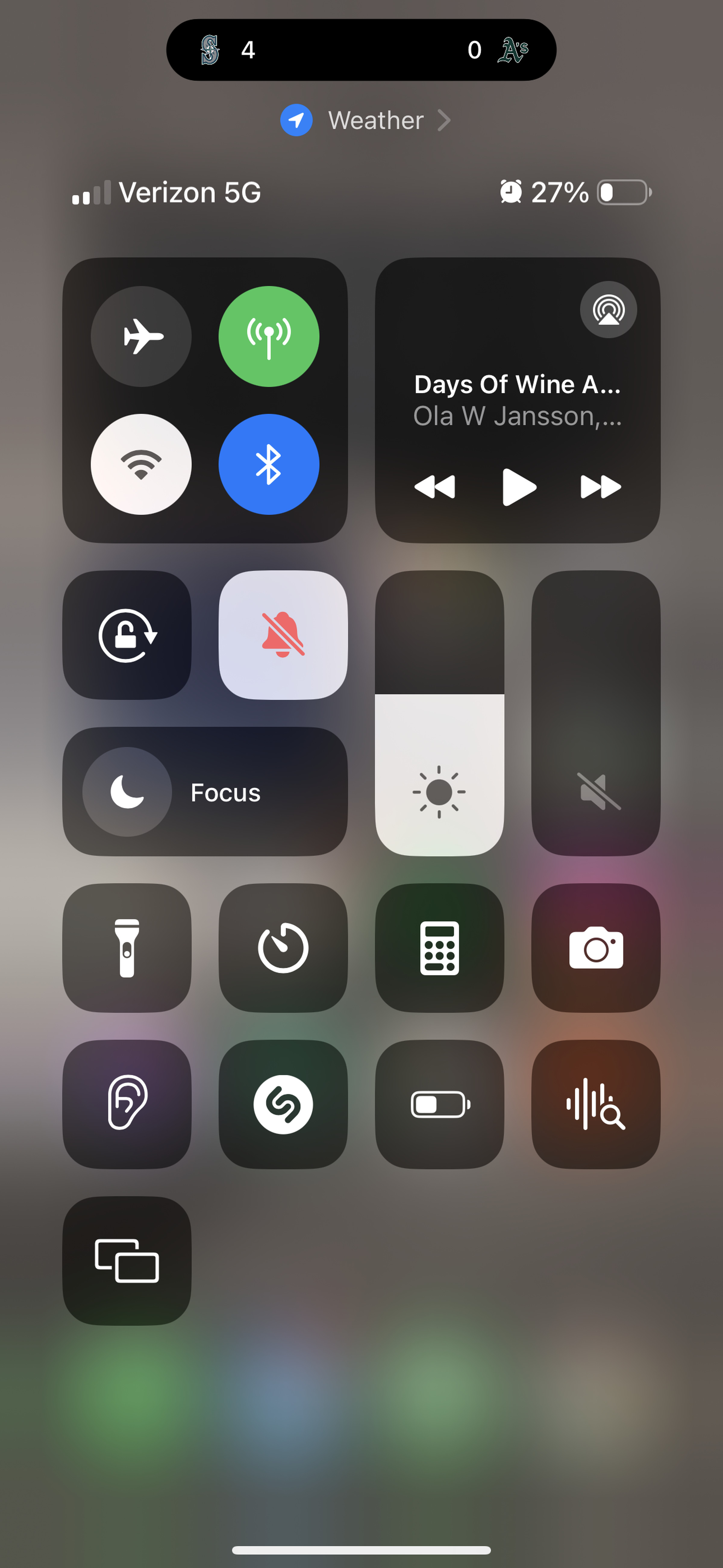 A mute icon appears in control center now.