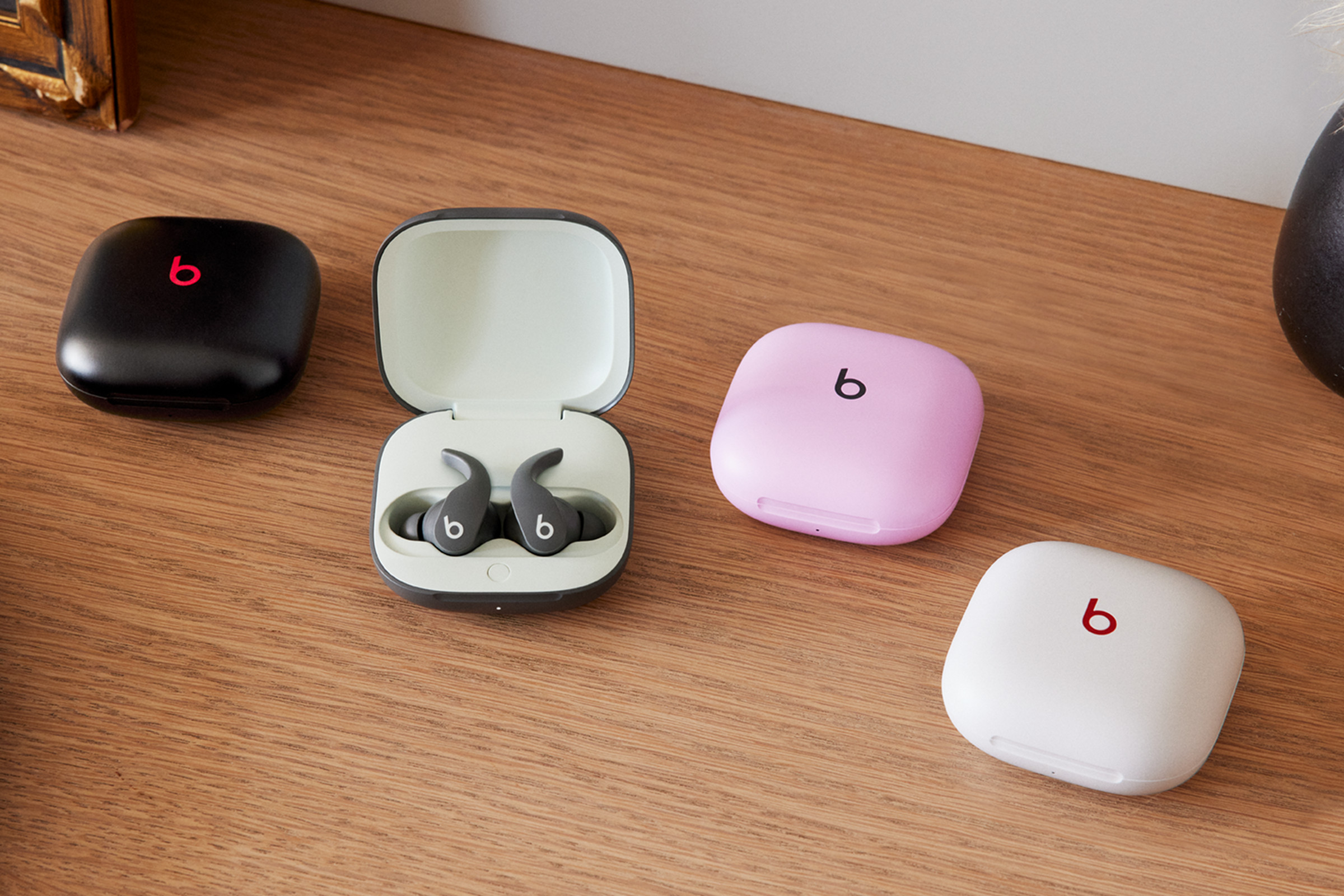 The Beats Fit Pro come in black, gray, white, and pink. Today’s deal is on the black and white colorways.