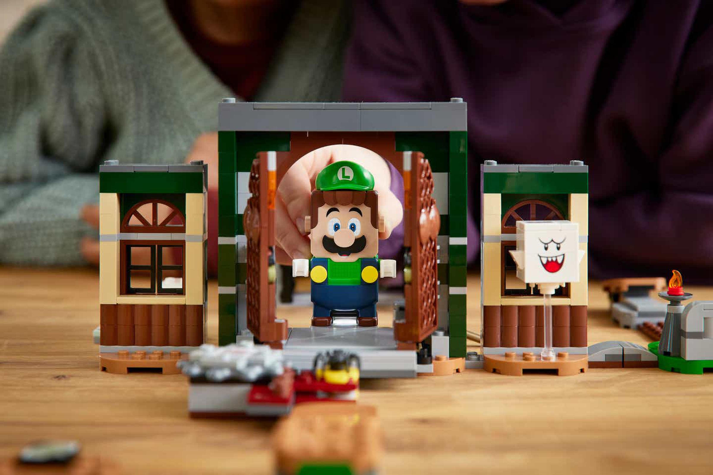 Luigi’s Mansion Lego set