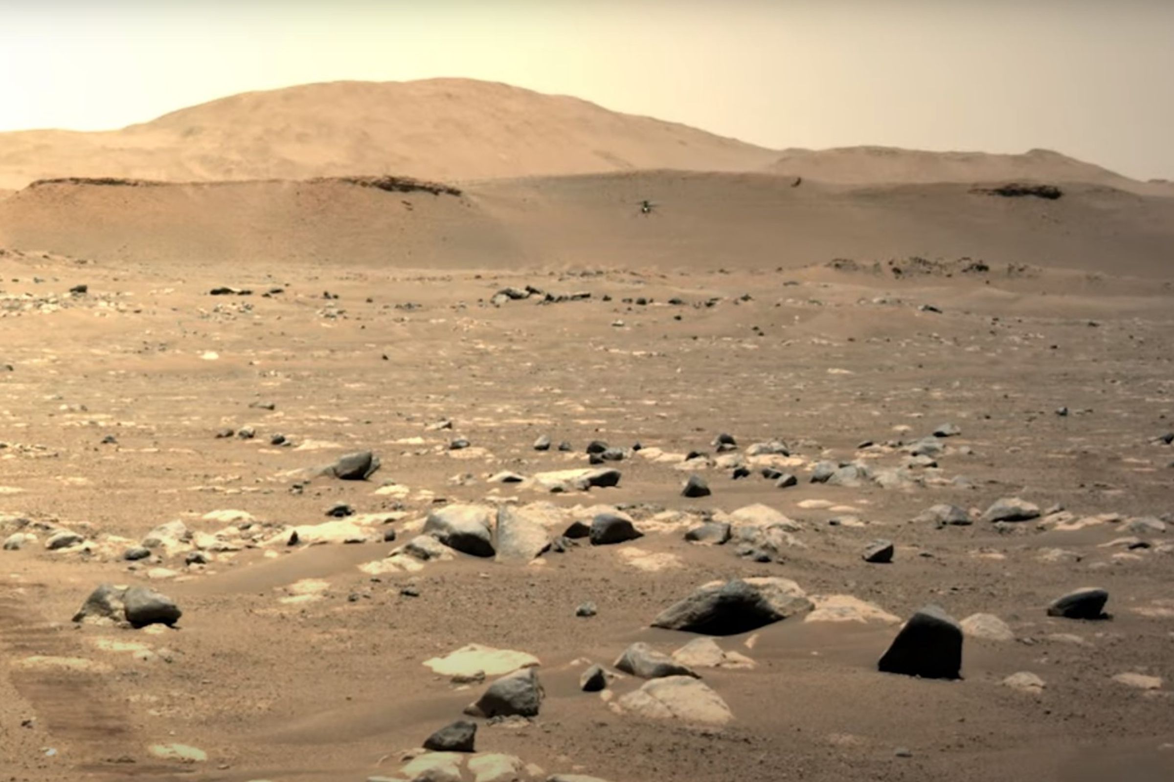 Ingenuity lifts off from the Martian surface