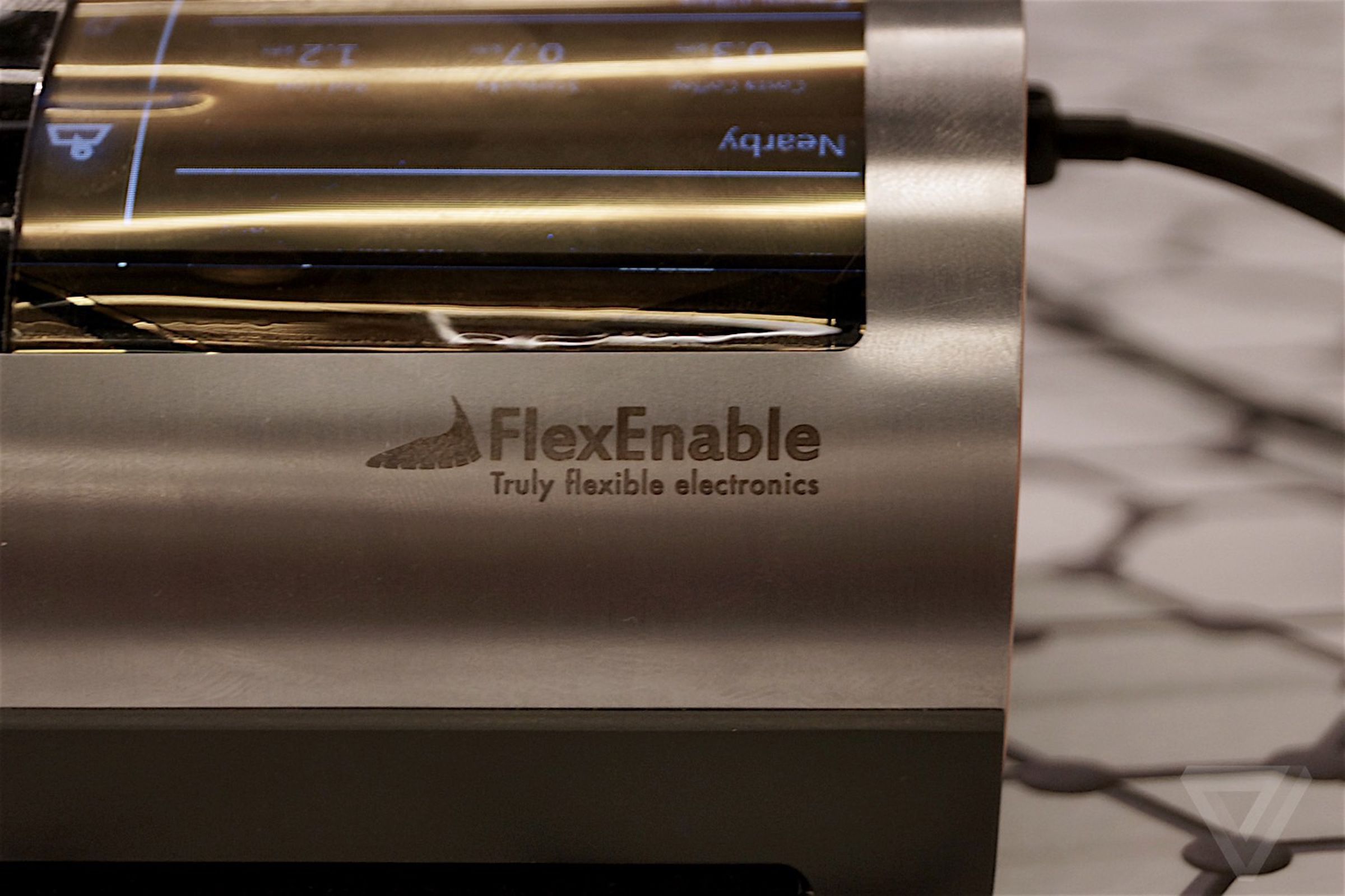 FlexEnable's flexible wrist computer