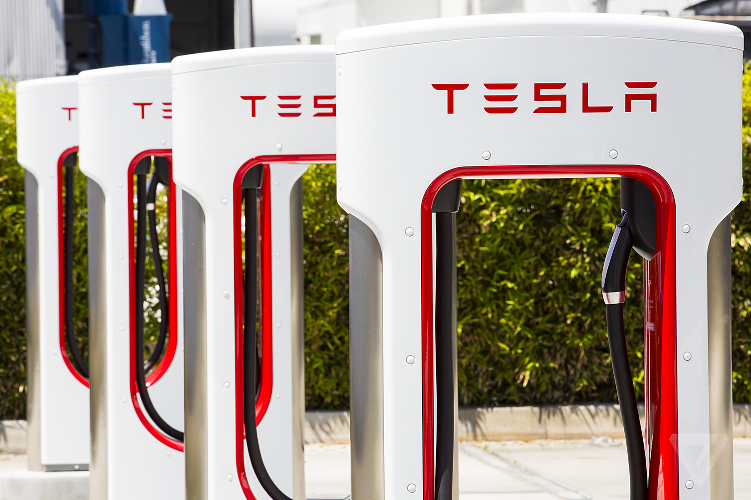 Зарядка Tesla Supercharger