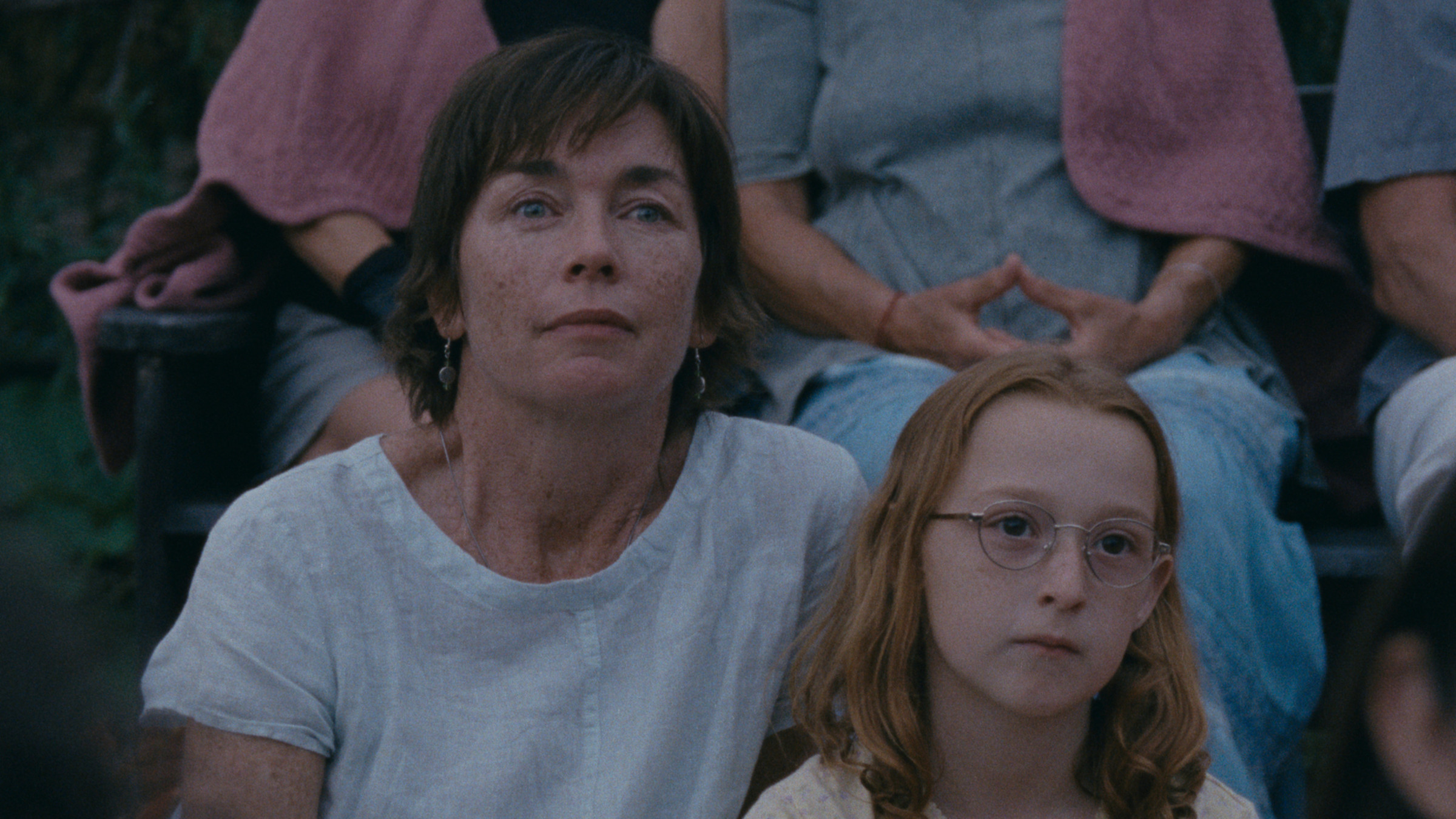 A still from Janet Planet, featuring actresses Julianne Nicholson and Zoe Ziegler as mother and daughter.