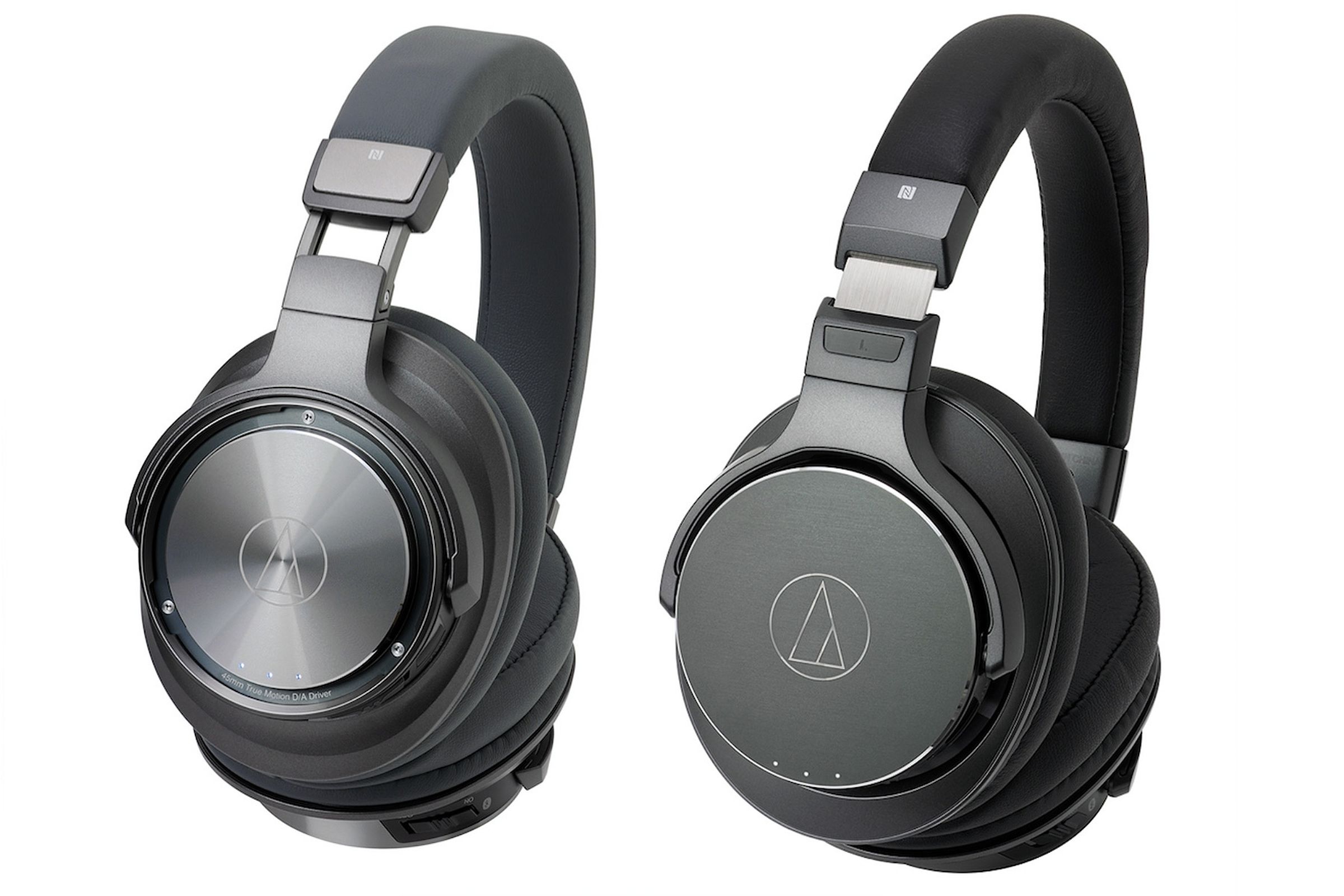 Audio-Technica DSR9BT, on the left, and DSR7BT, on the right