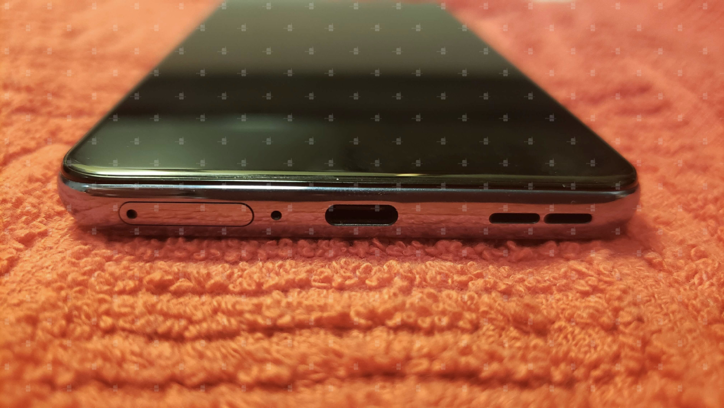 SIM card slot and USB-C port on the OnePlus 9