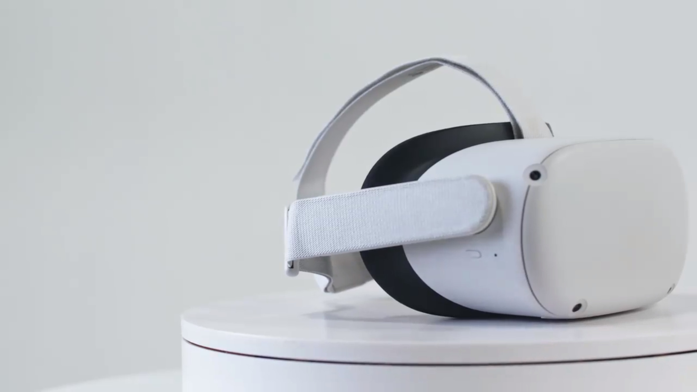 Previously, the headset had been rumored to launch on September 15th.