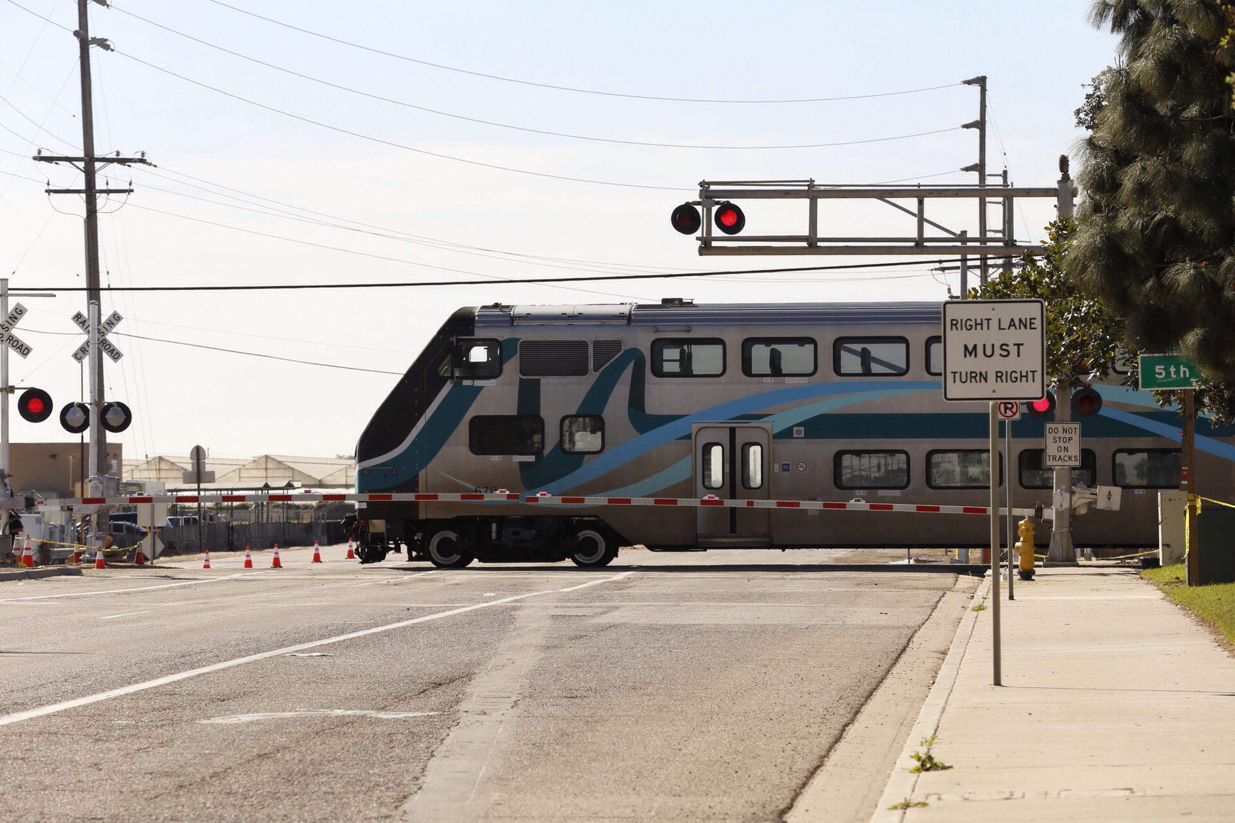 OXNARD, CA FEBRUARY 125, 2015 - A metro link train moves through the Rice Avenue crossing Wednesday