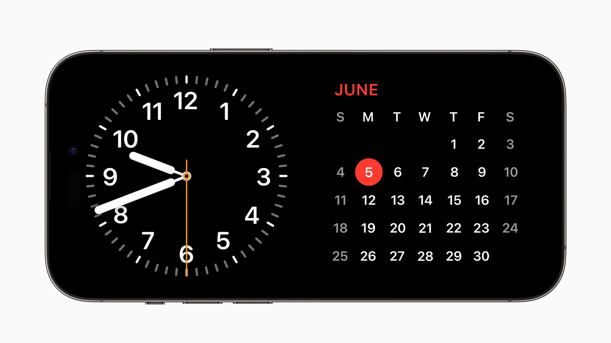 <em>The clock and calendar is another display option in StandBy.</em>