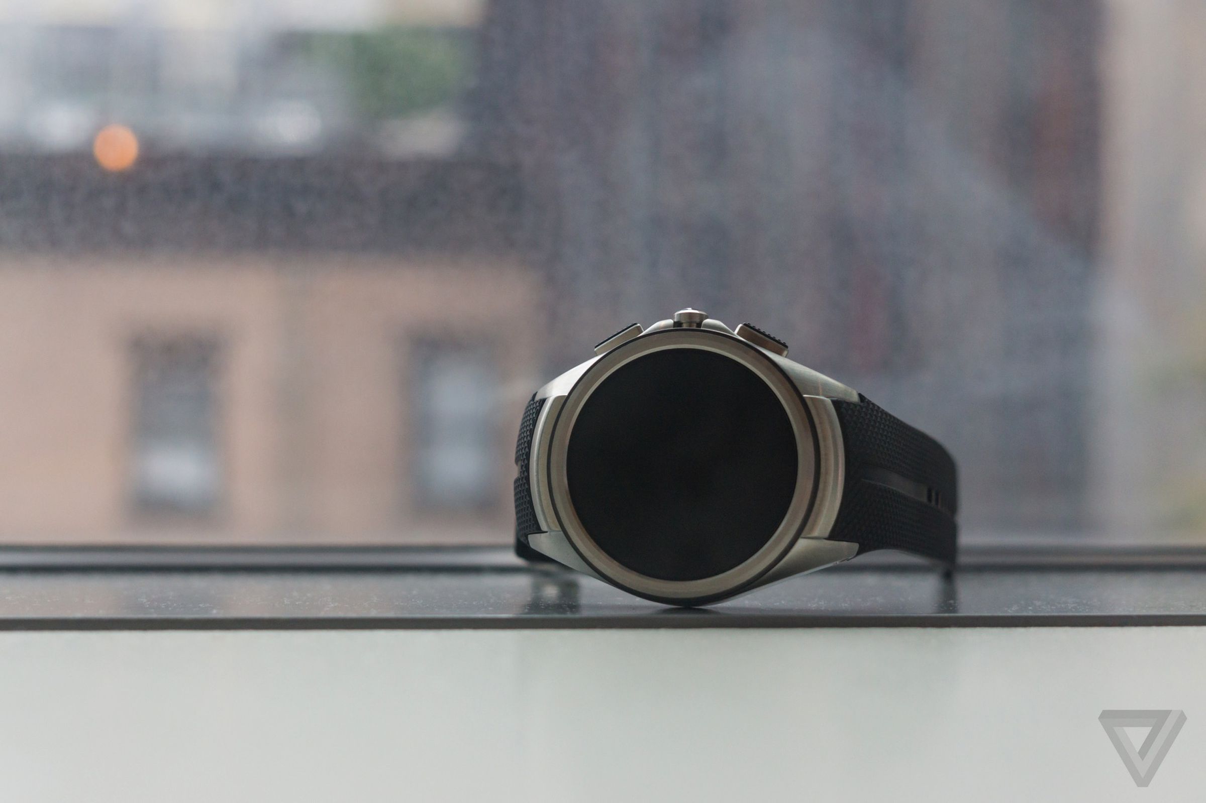 LG Watch Urbane 2nd Edition with LTE photos
