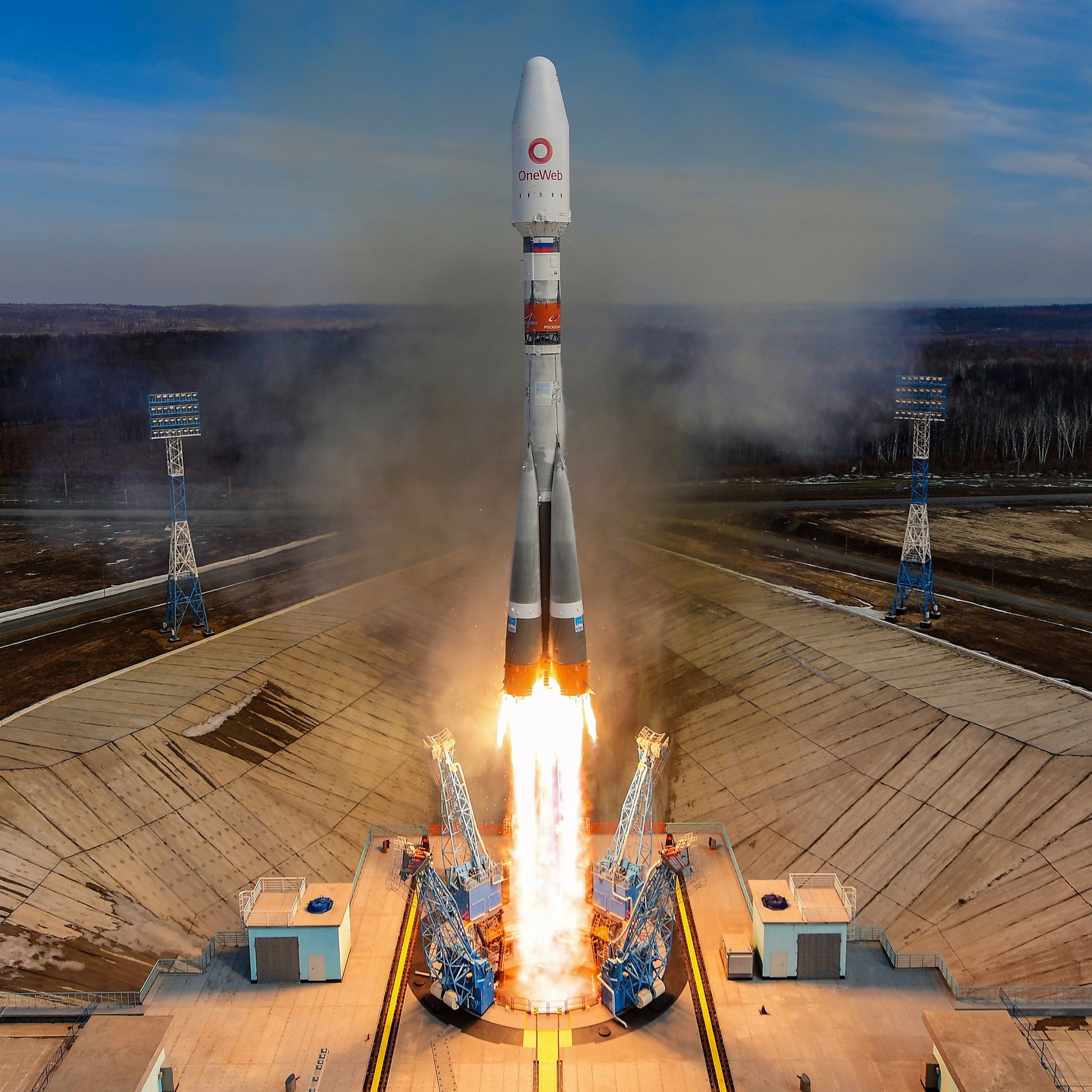 A Soyuz rocket launches 36 OneWeb satellites to orbit from the Vostochny Cosmodrome in Russia’s Far East.