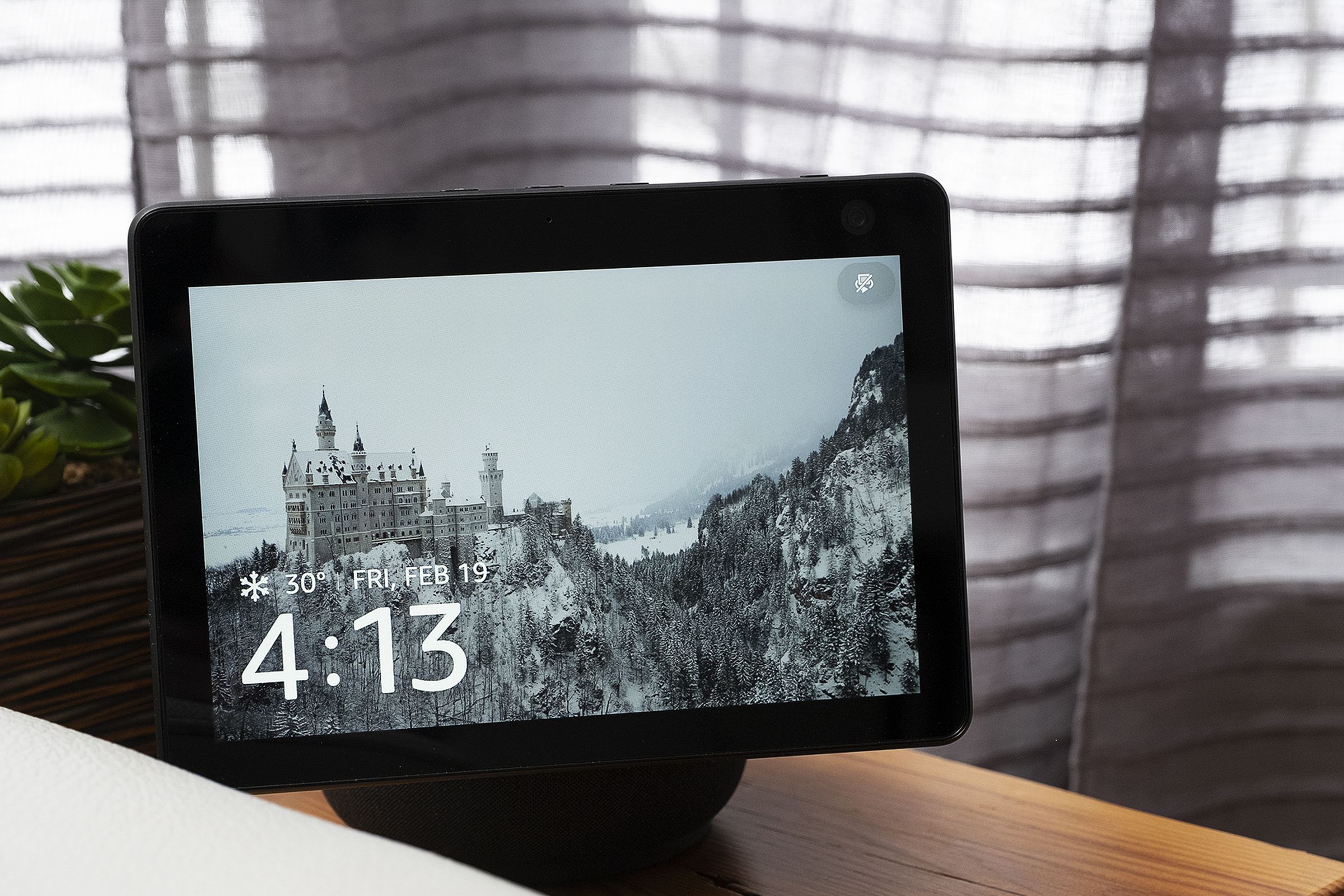 An image showing the Amazon Echo Show 10 on a table