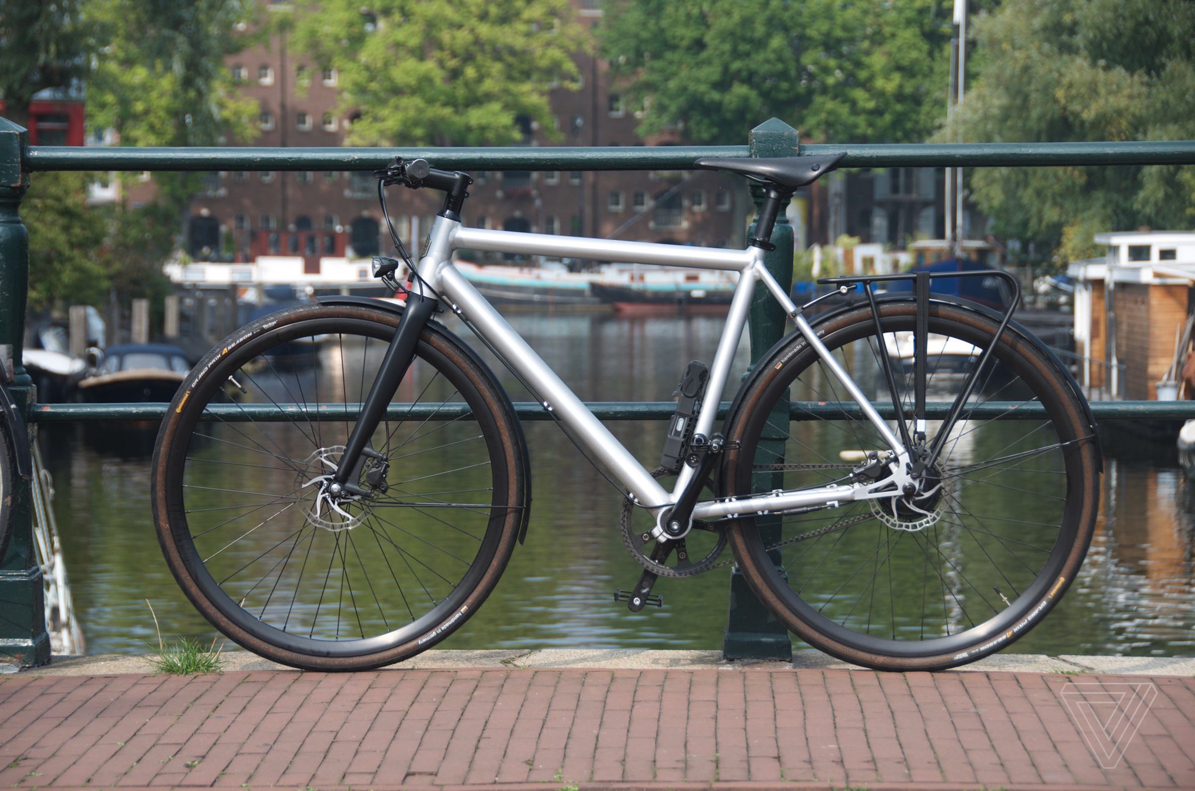 Ampler Curt at rest in Amsterdam.