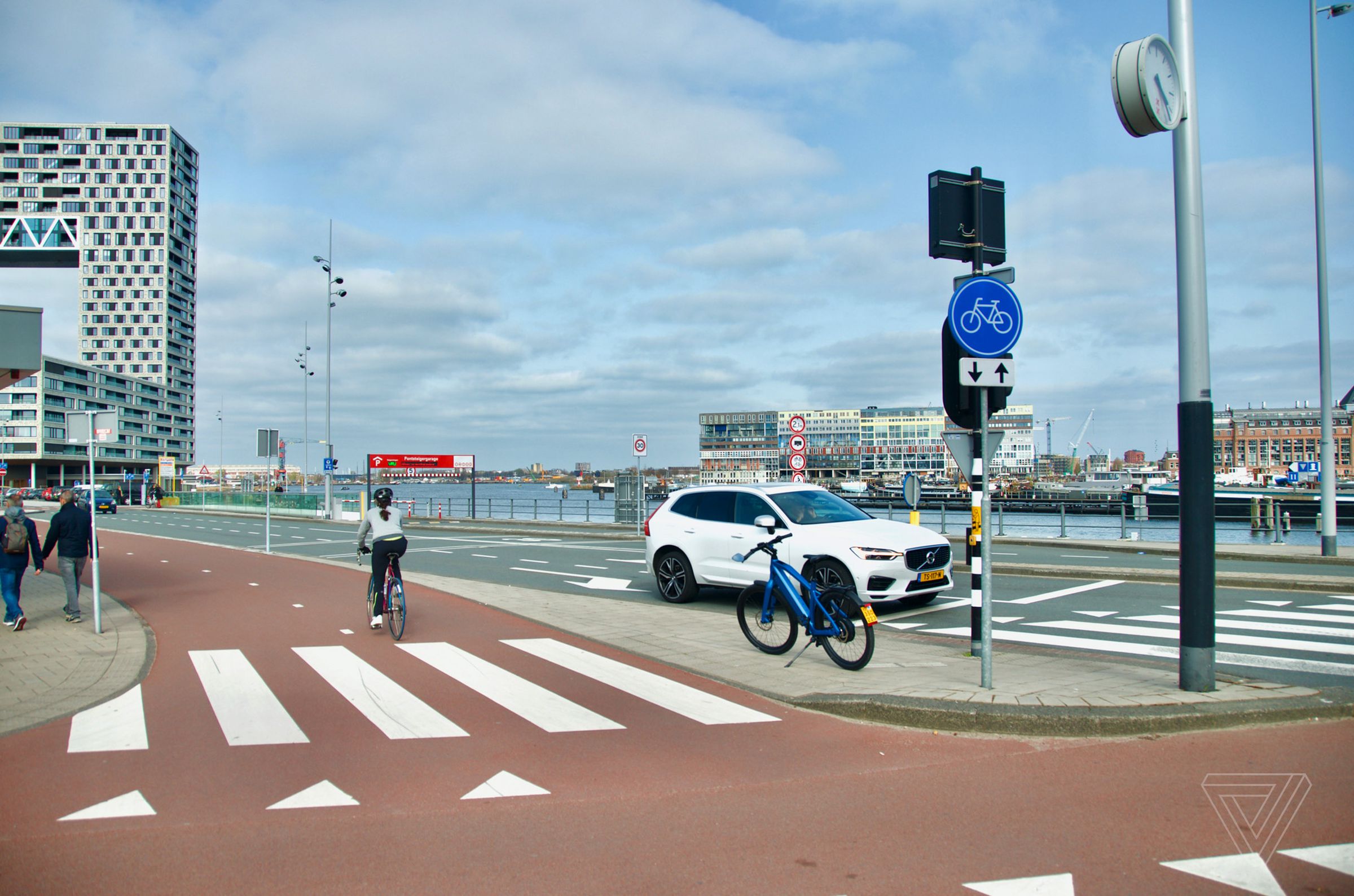 Speed pedelecs are forbidden on Dutch bike lanes like the one above and must share roads with cars instead.
