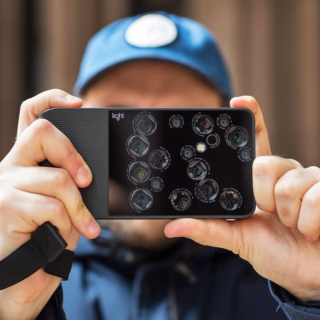 Light L16 camera review futuristic frustration The Verge