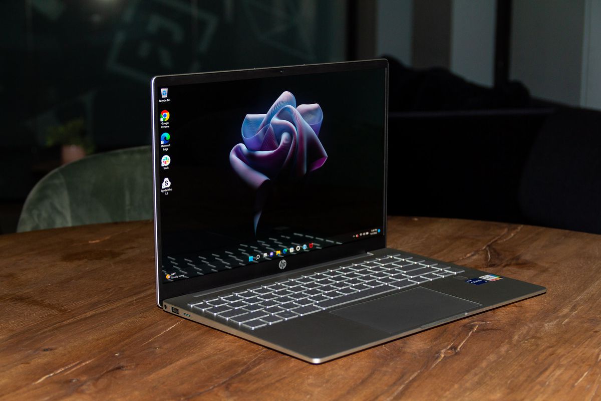 Hp Pavilion Plus 14 Review A Powerful Confusing Oled Machine The Verge 2879