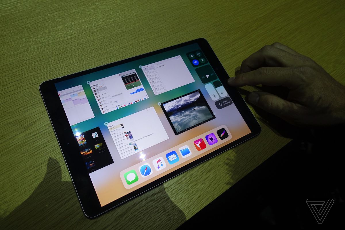 iOS 11 makes the iPad feel more like a Mac - The Verge