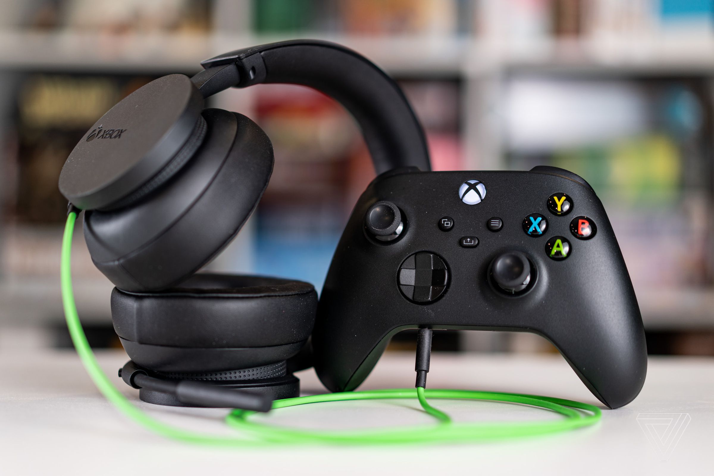 <em>The simplicity of a wired headset and controllers with a headphone jack.</em>