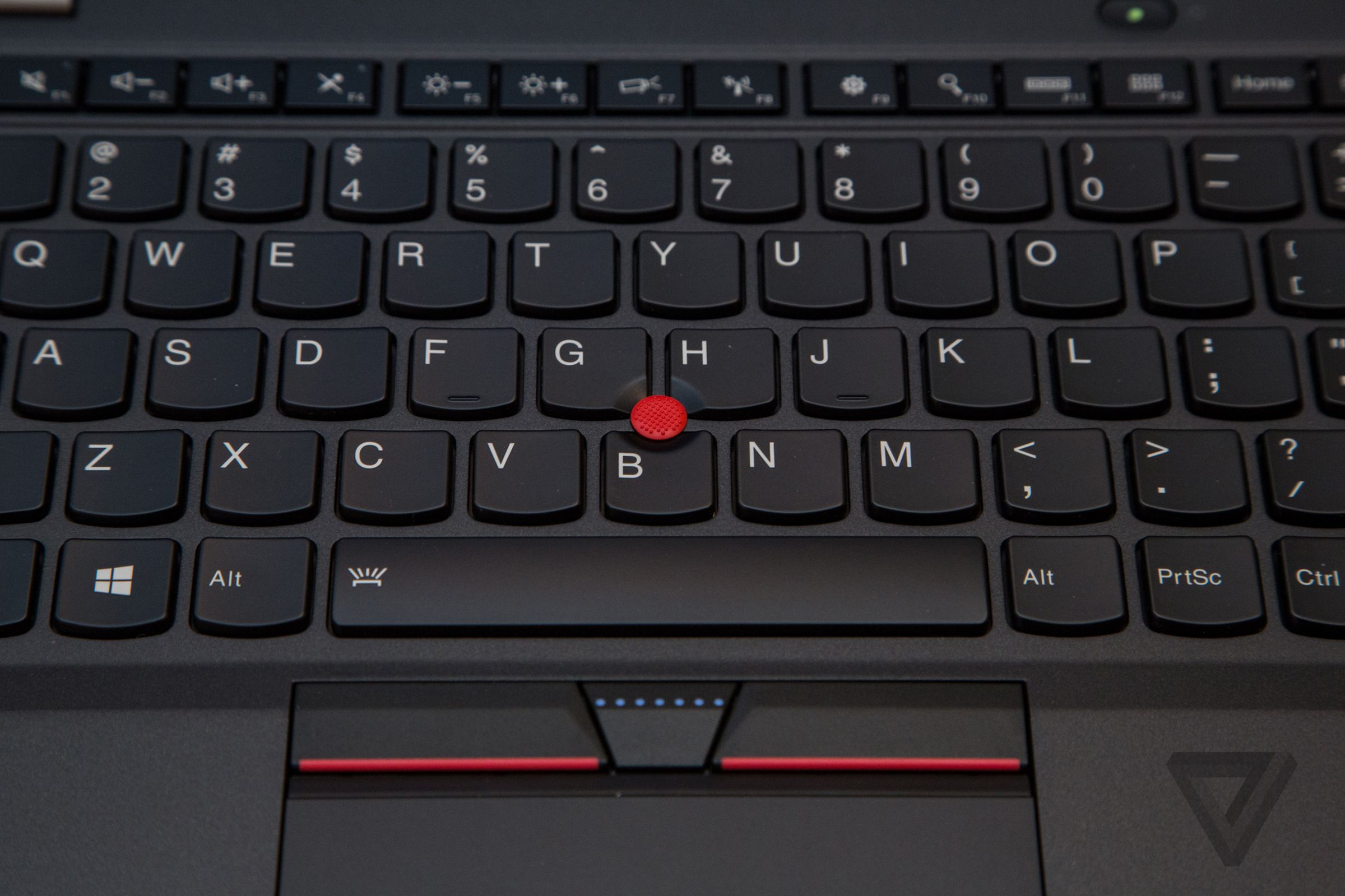 Lenovo ThinkPad X1 Carbon in photos