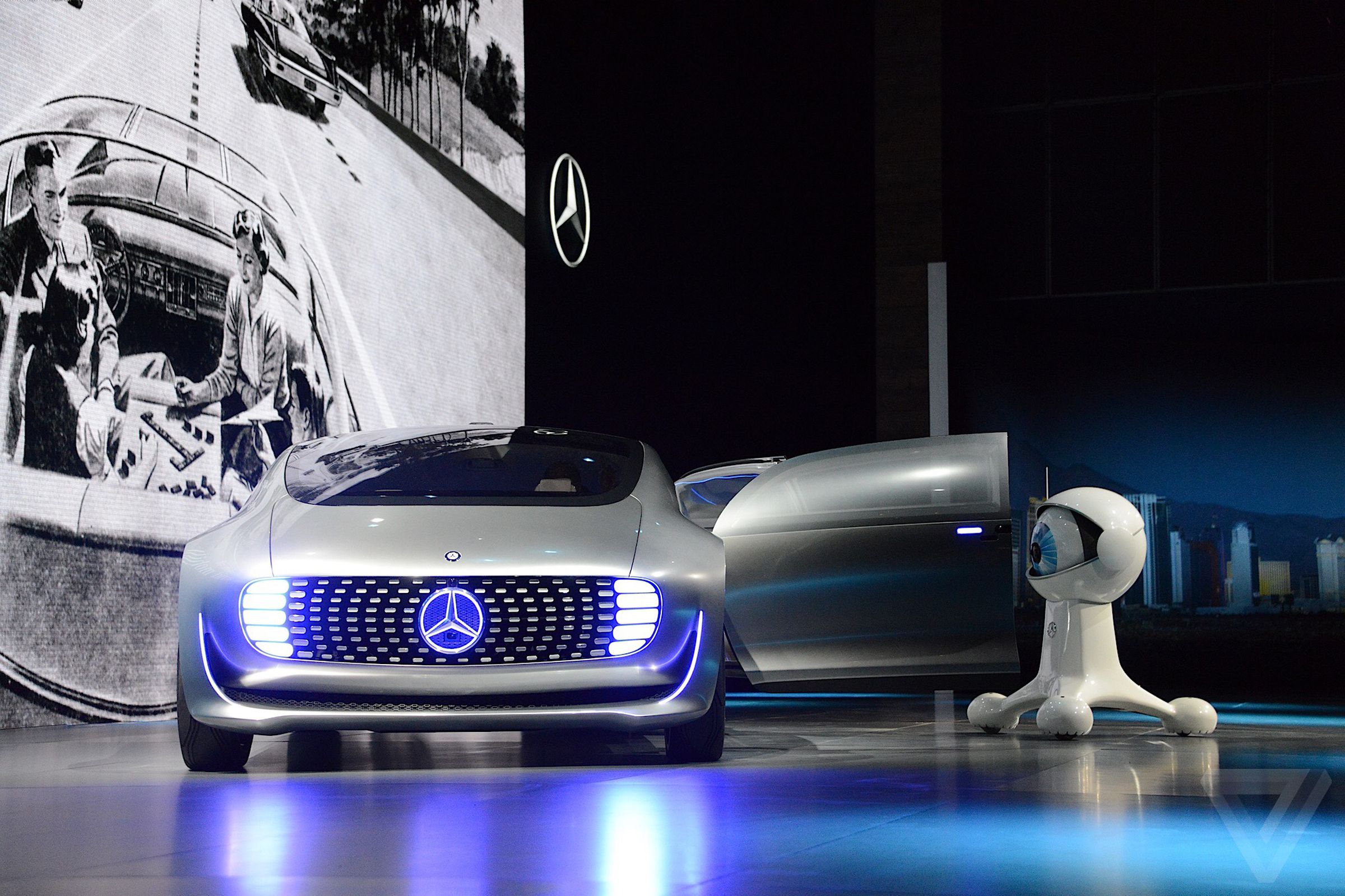 Mercedes F 015 pictures