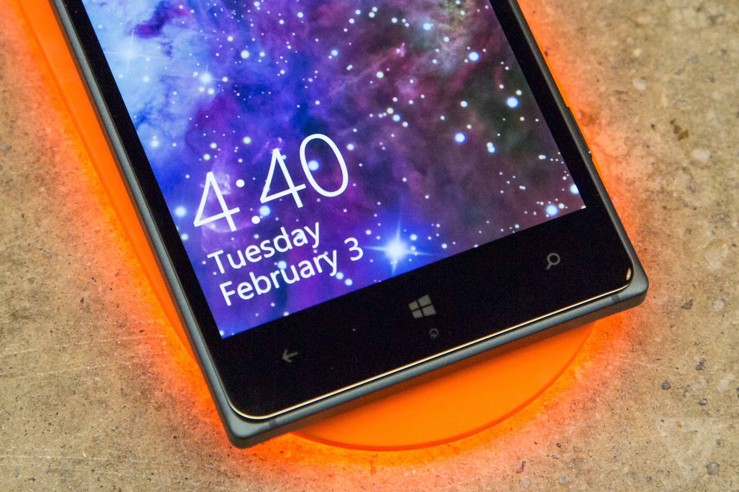 Nokia wireless charging plate hands-on photos