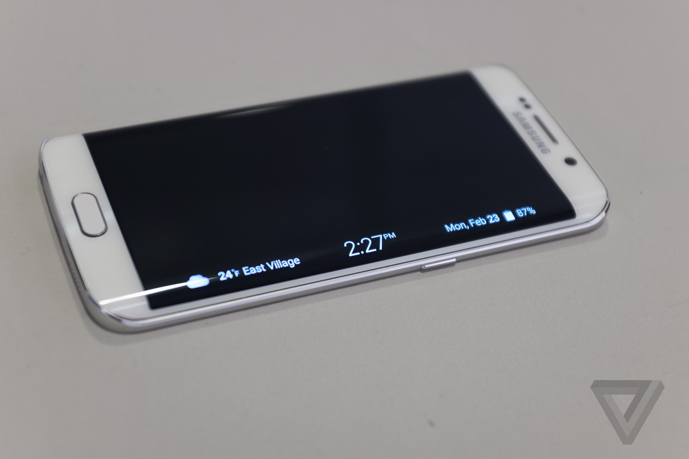 Samsung Galaxy S6 and S6 Edge photos