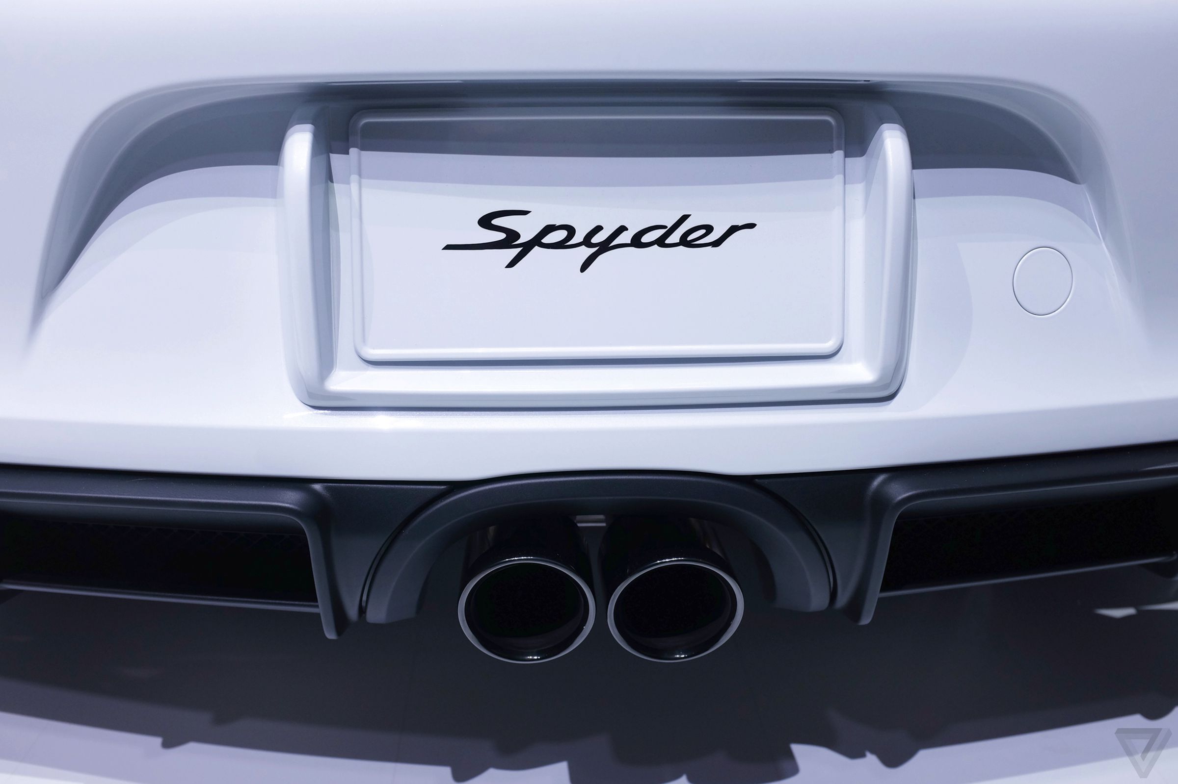 Porsche Boxster Spyder photos