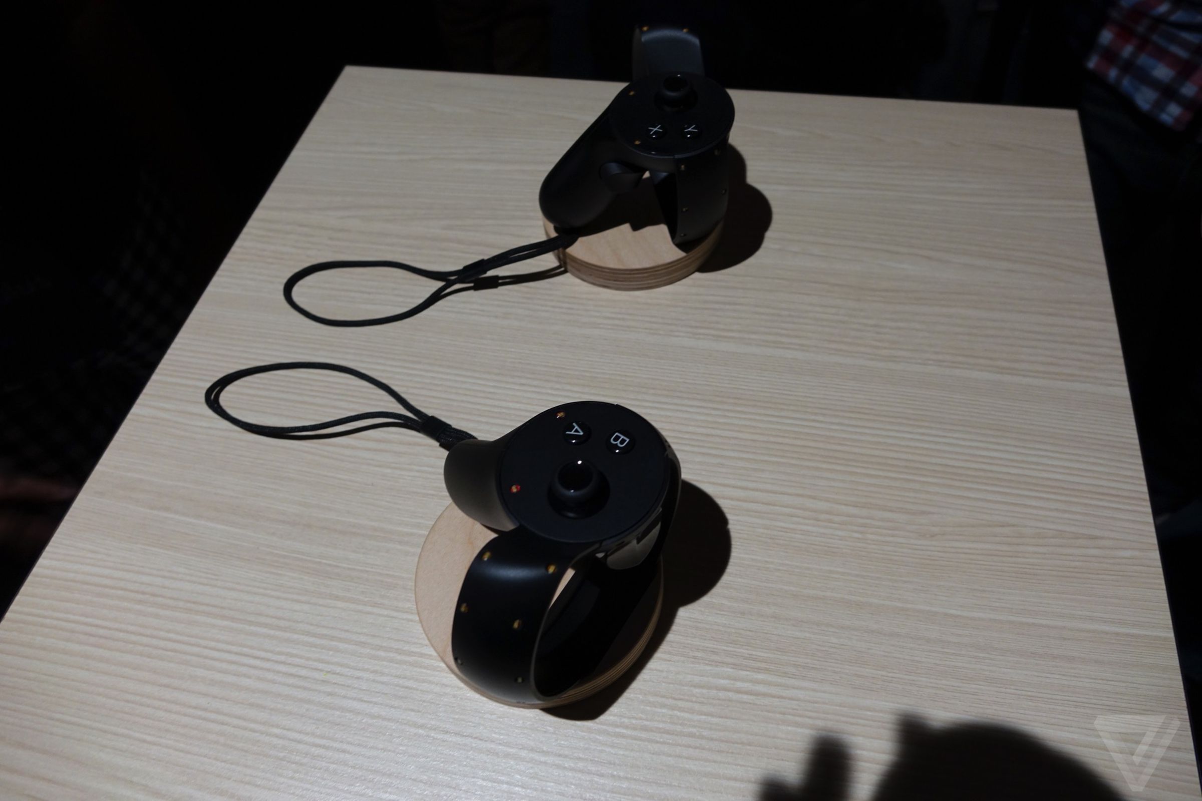 Up close with the Oculus Rift and Oculus Touch