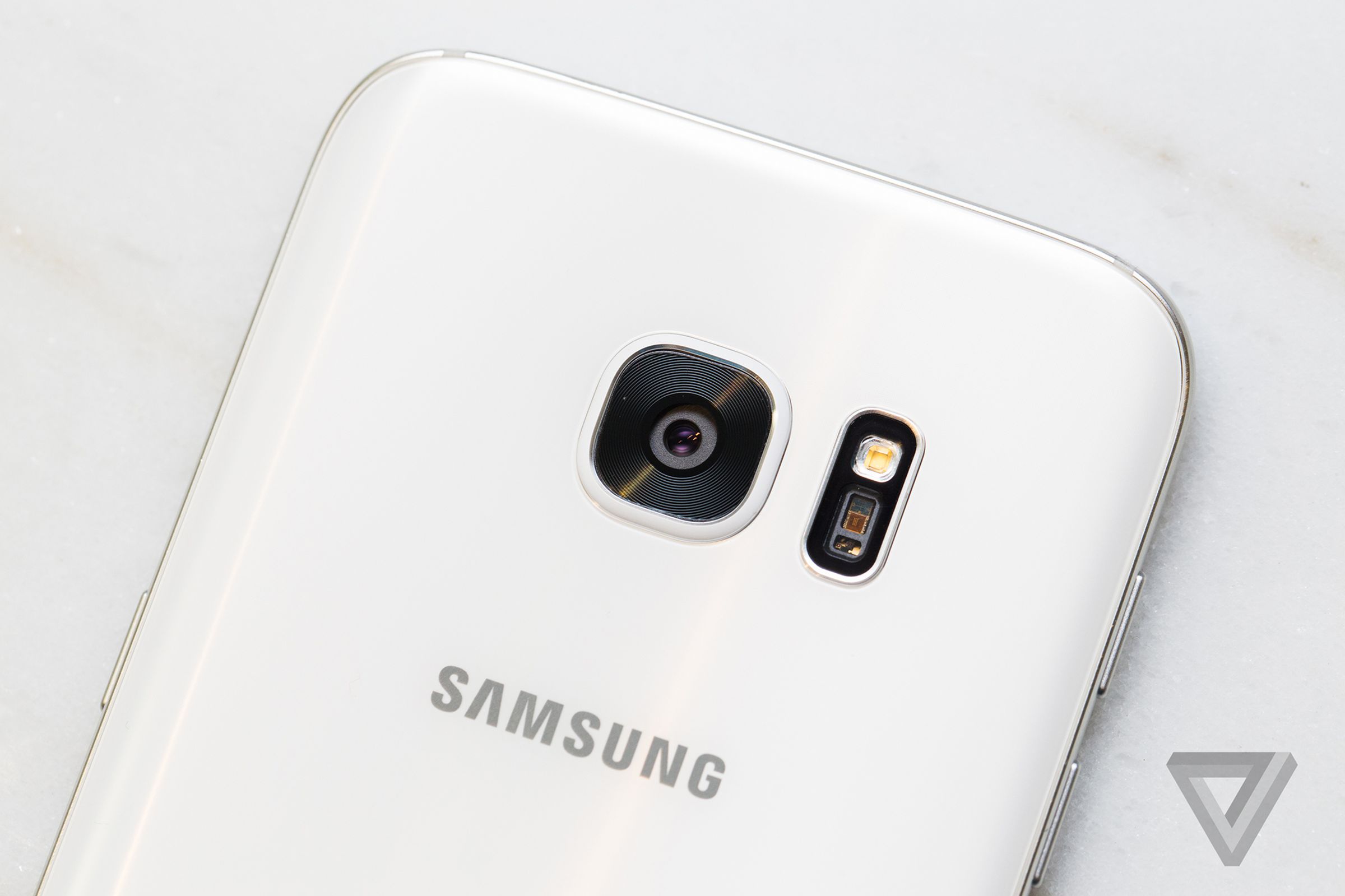 Samsung Galaxy S7 and S7 Edge pictures