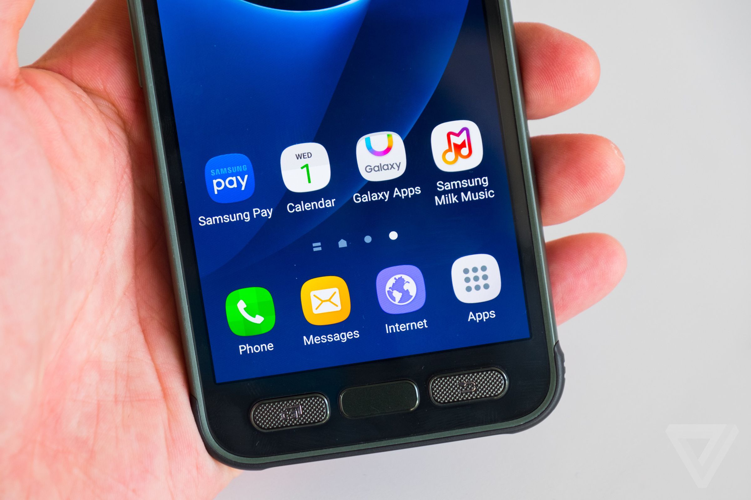 Samsung Galaxy S7 Active hands-on photos