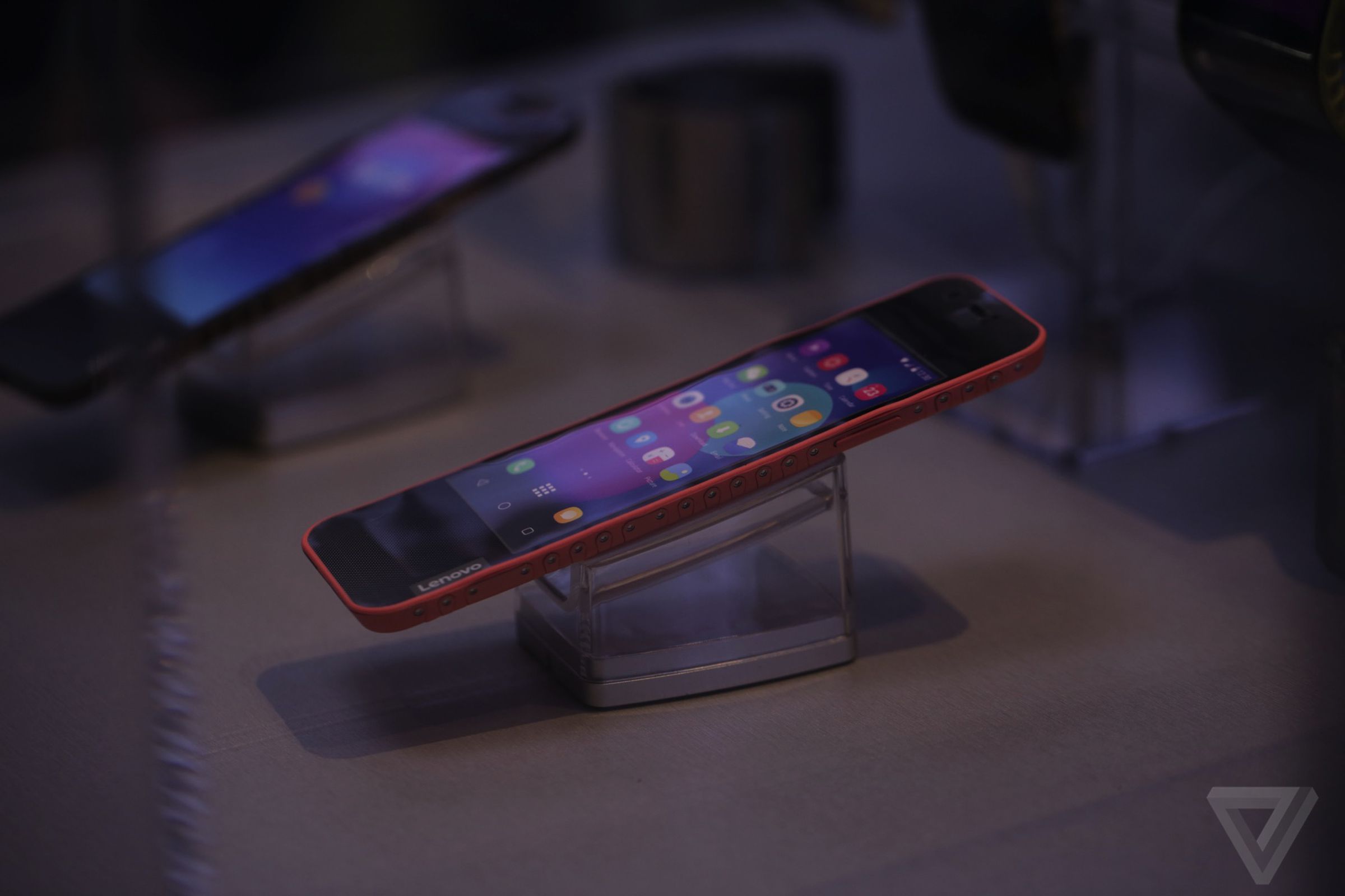 Lenovo's flexible phones and bendable tablets