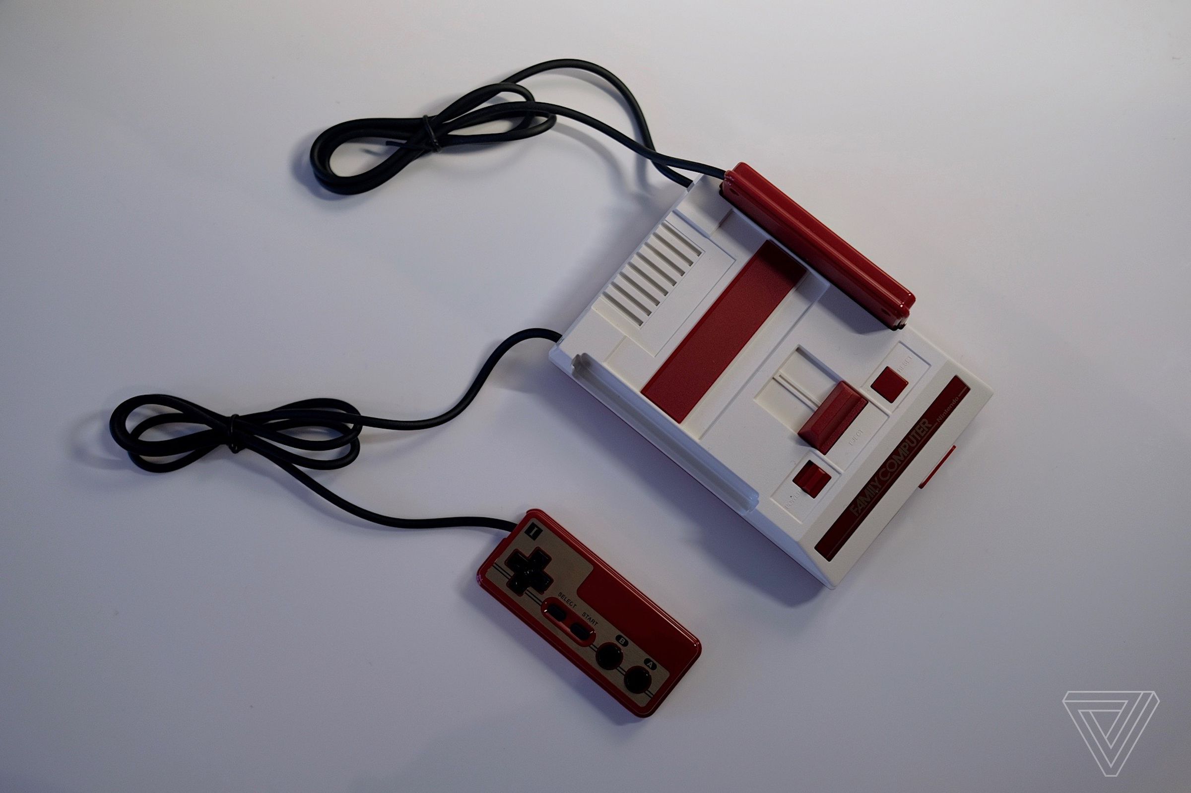Nintendo Classic Mini Famicom photos