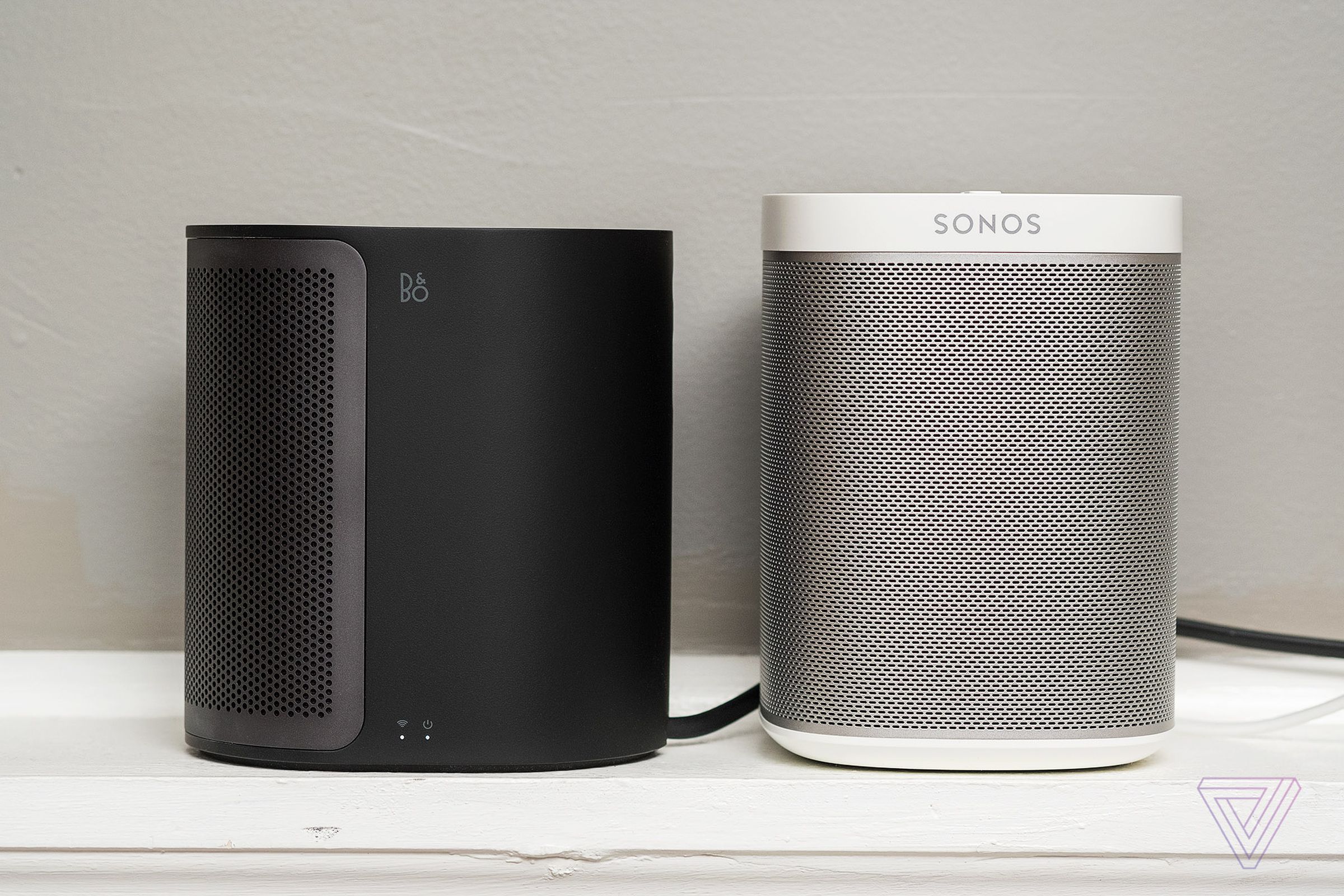 B&O Play Beoplay M3 next to Sonos Play:1